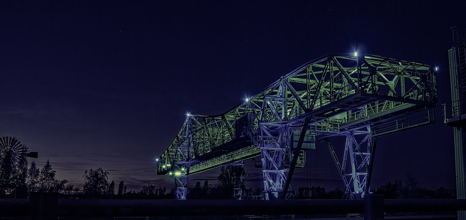 Canon EF-S 17-85mm F4-5.6 IS USM sample photo. Ruhr area, labadu, industrial photography