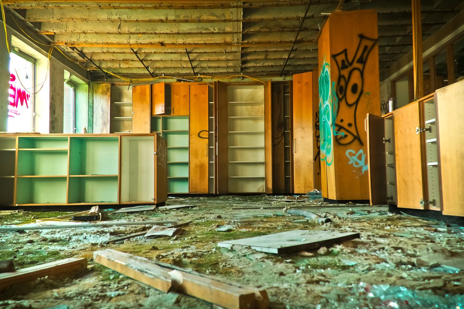Olympus OM-D E-M10 sample photo. Lost places, factory, old photography