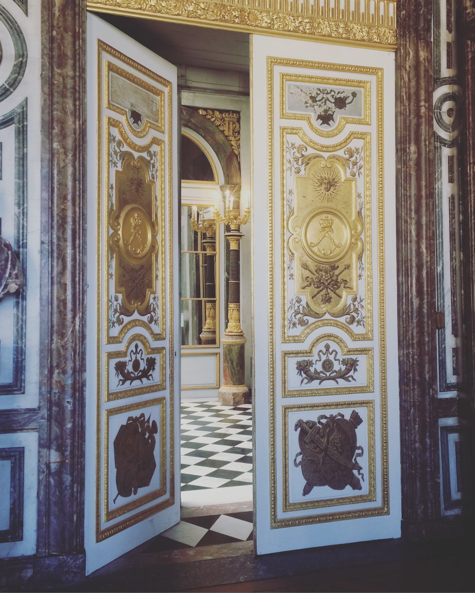 iPhone 5s back camera 4.15mm f/2.2 sample photo. Antique, door, entrance, fine photography