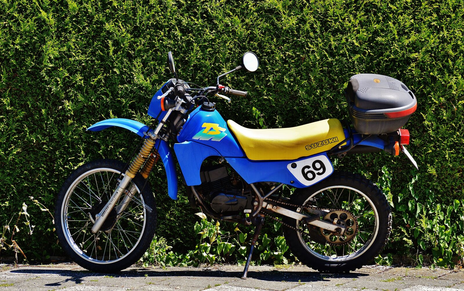 Nikon D3200 sample photo. Moped, enduro, suzuki photography
