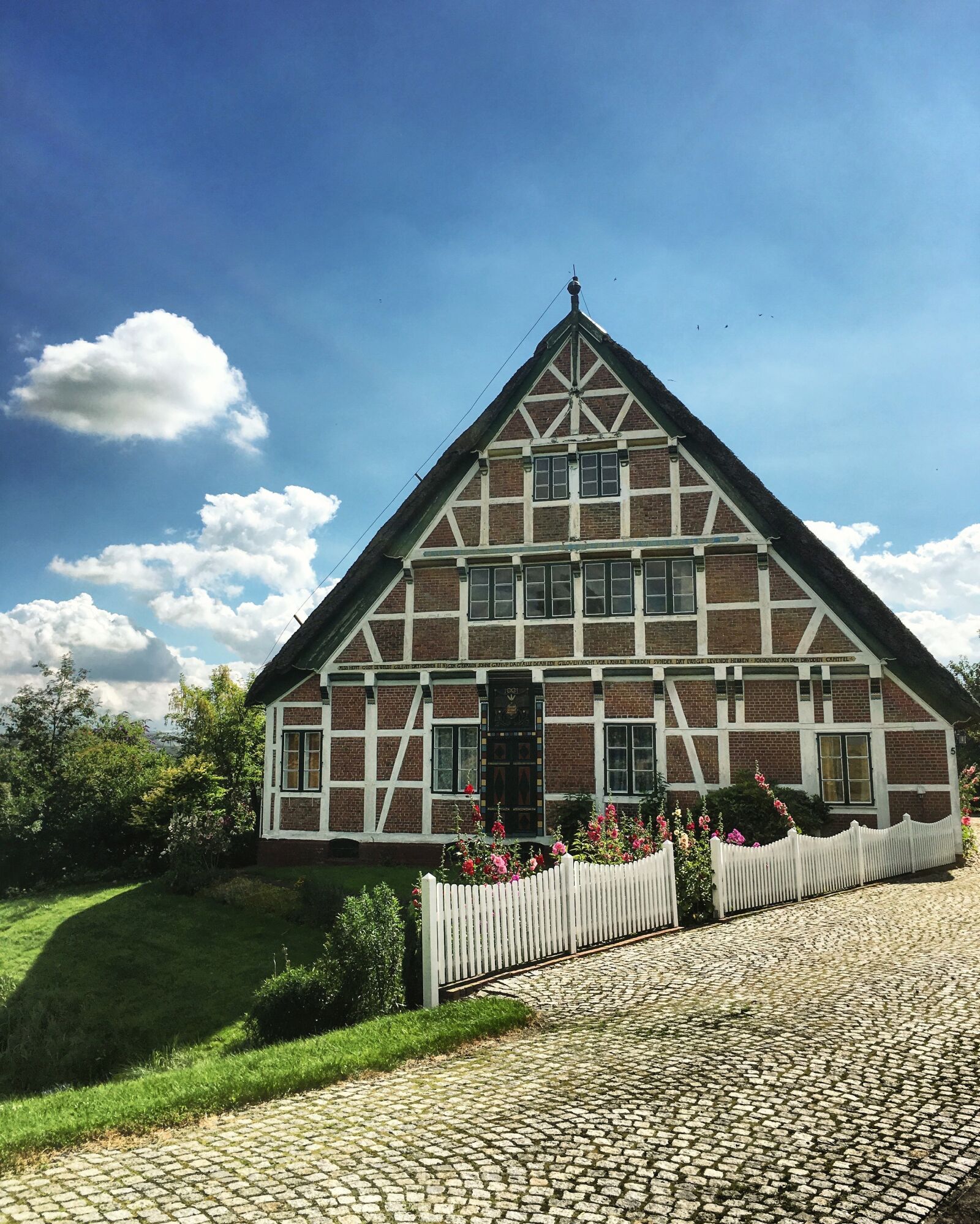 Apple iPhone 6s sample photo. Hamburg, old country, apple photography