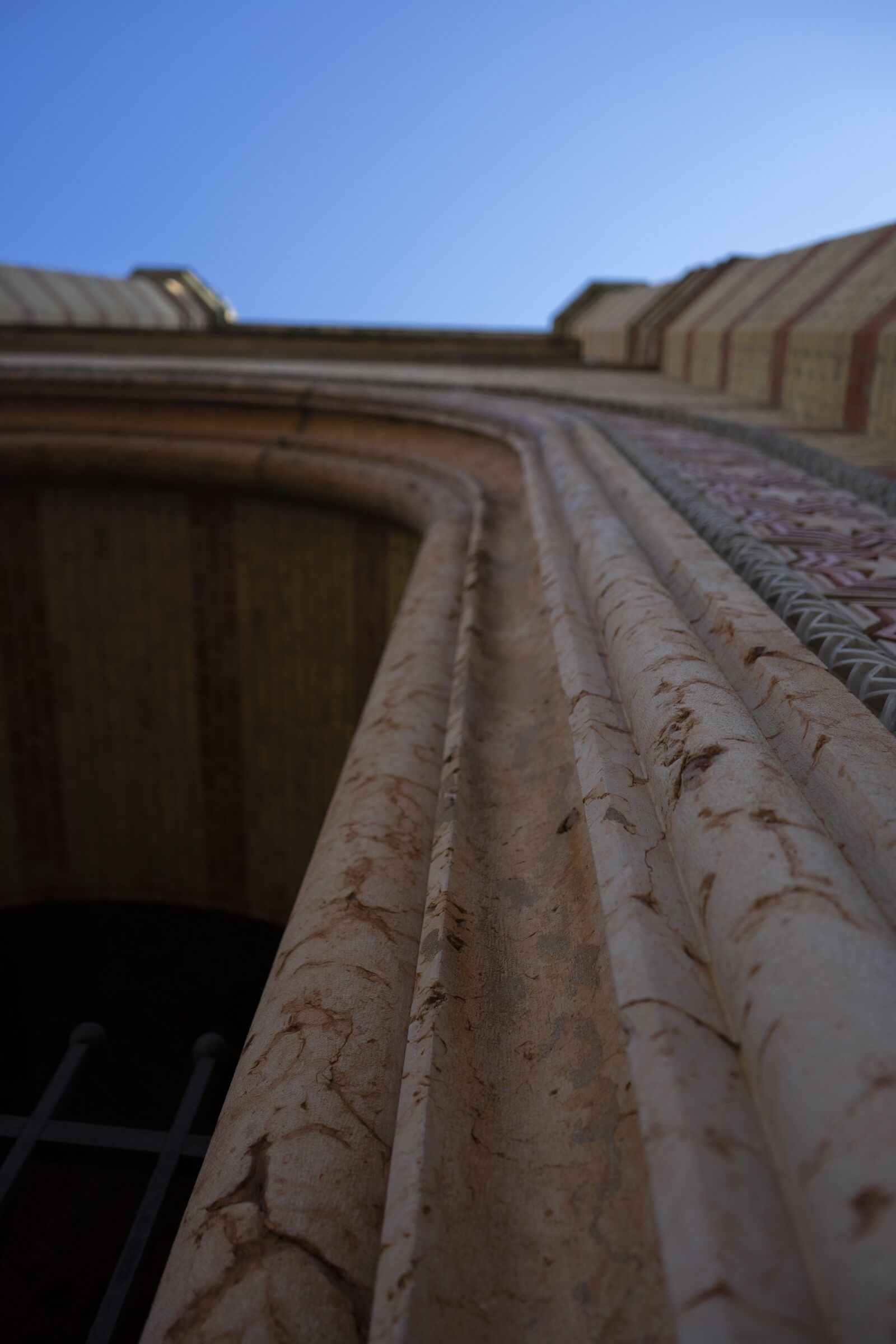 Sony a7 II + Sony FE 28-70mm F3.5-5.6 OSS sample photo. Building, budapest, hungary photography
