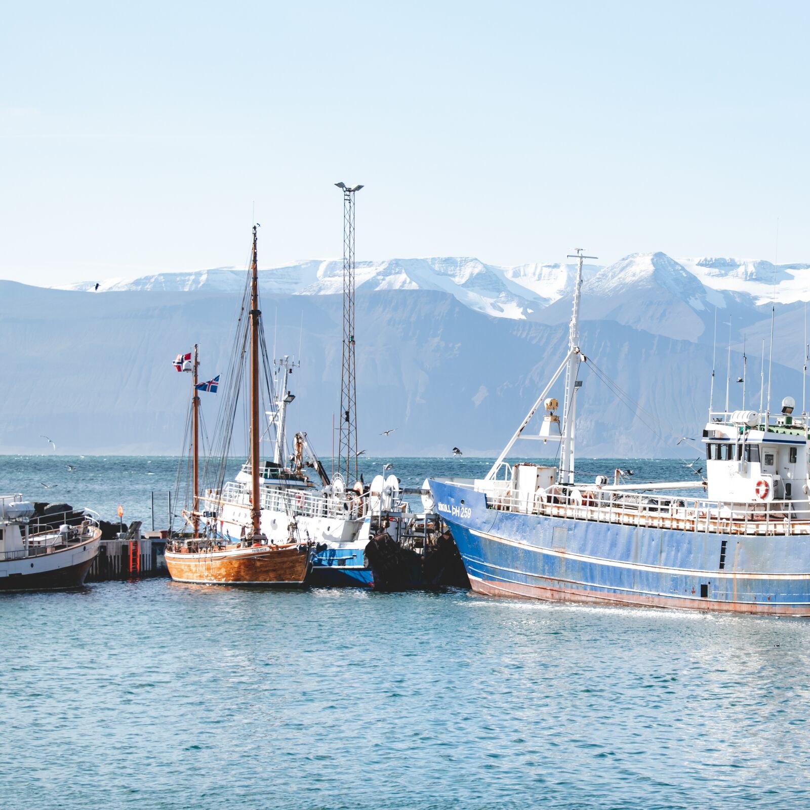 Nikon D5300 sample photo. Port, mountain, iceland photography