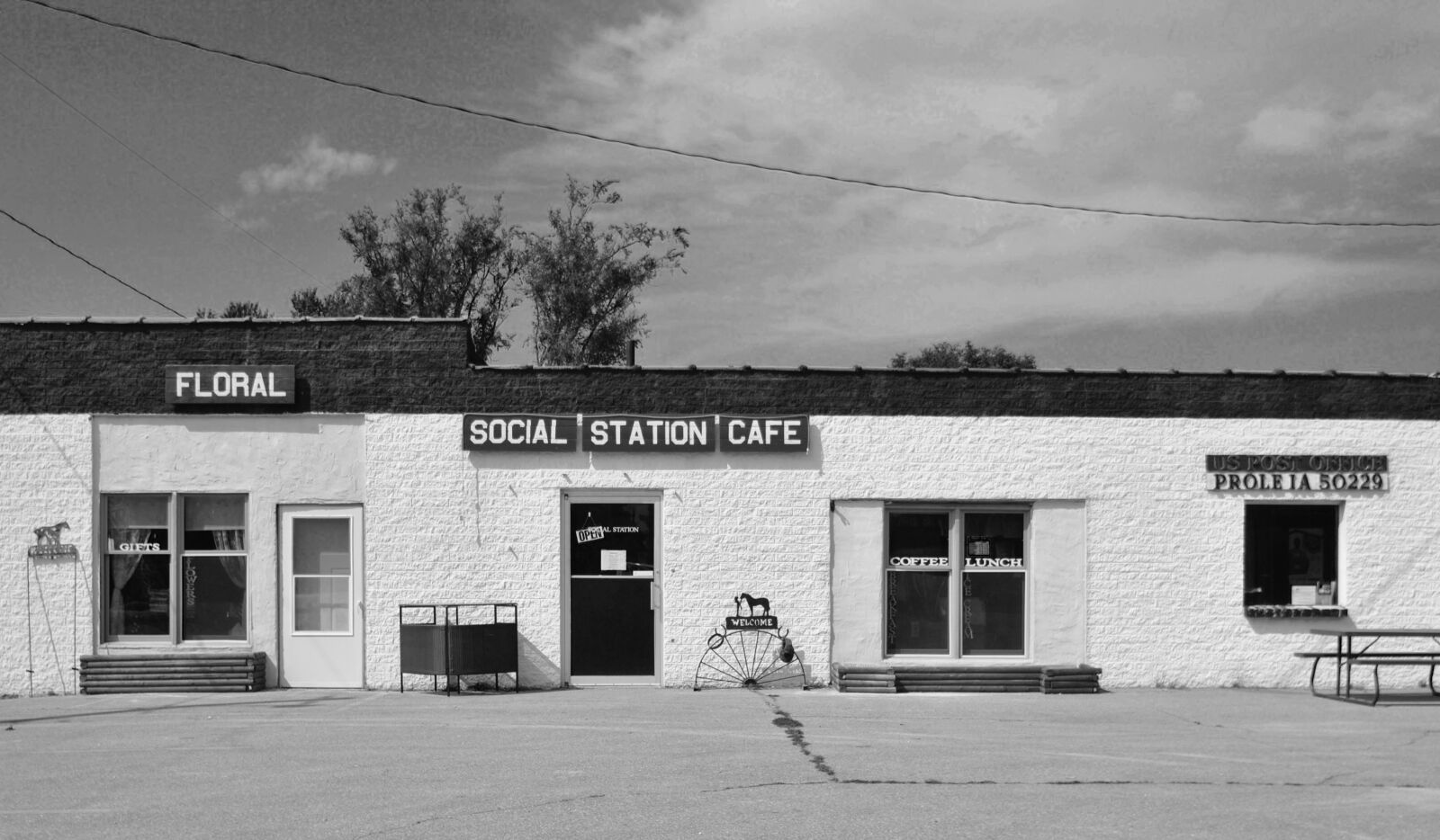 Nikon D3000 sample photo. Cafe, post office, store photography