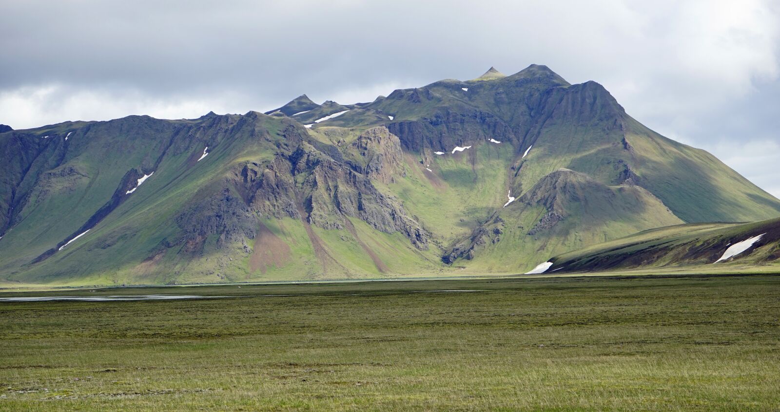 Sony a7 + Sony FE 28-70mm F3.5-5.6 OSS sample photo. Highland island, landmannahellir, iceland photography