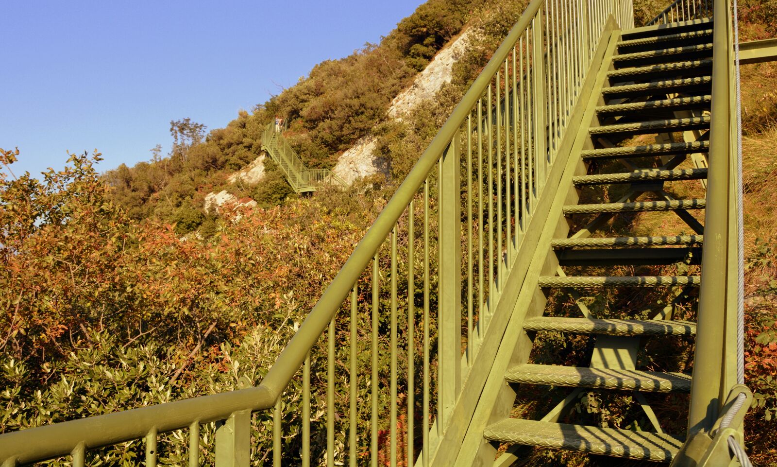 Nikon D7100 sample photo. Scale, trail, autumn photography