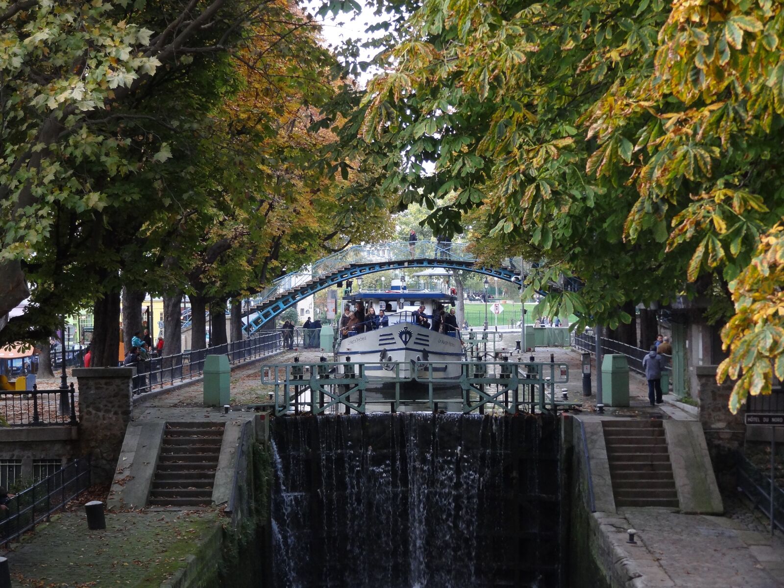 Sony Cyber-shot DSC-HX9V sample photo. Canal saint martin, paris photography