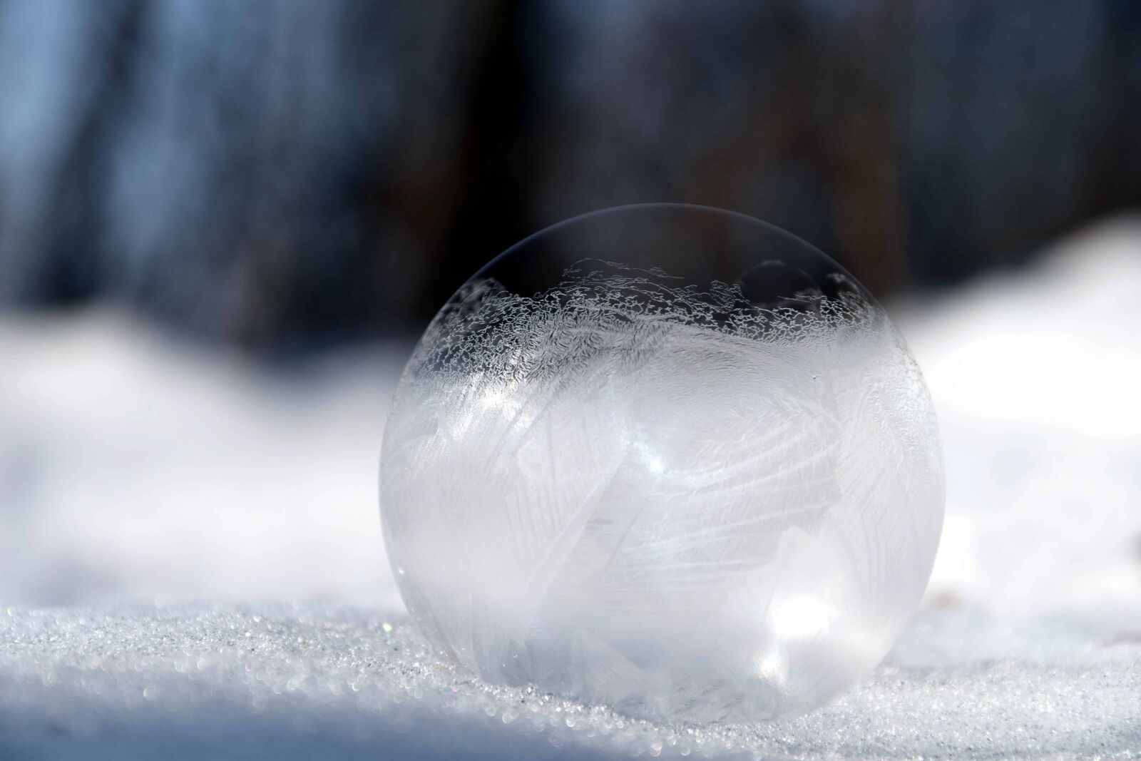 Nikon D3300 sample photo. Winter, snow, cold, sphere photography
