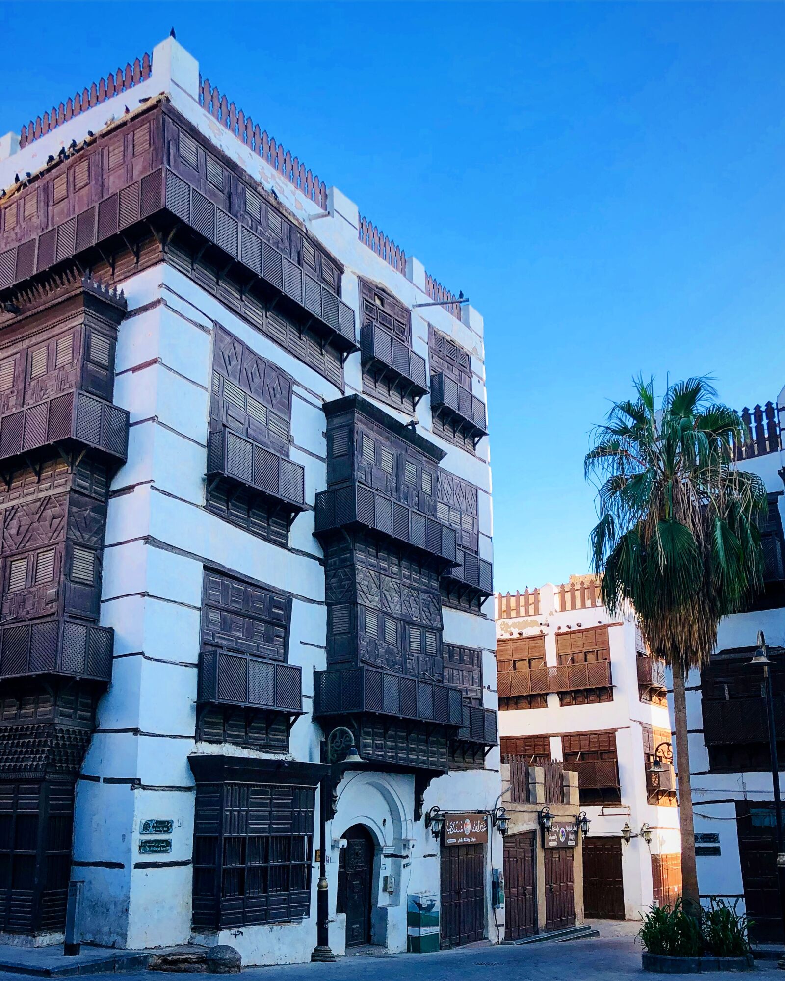 iPhone X back dual camera 4mm f/1.8 sample photo. Jeddah, saudi arabia, historic photography