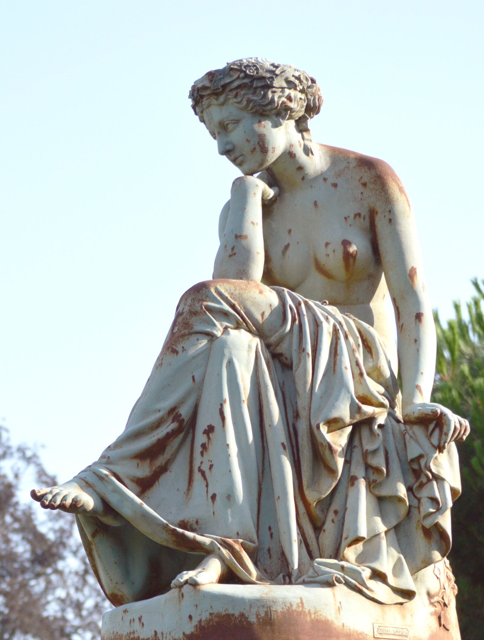Nikon D3200 sample photo. Statue, cast iron, reverie photography