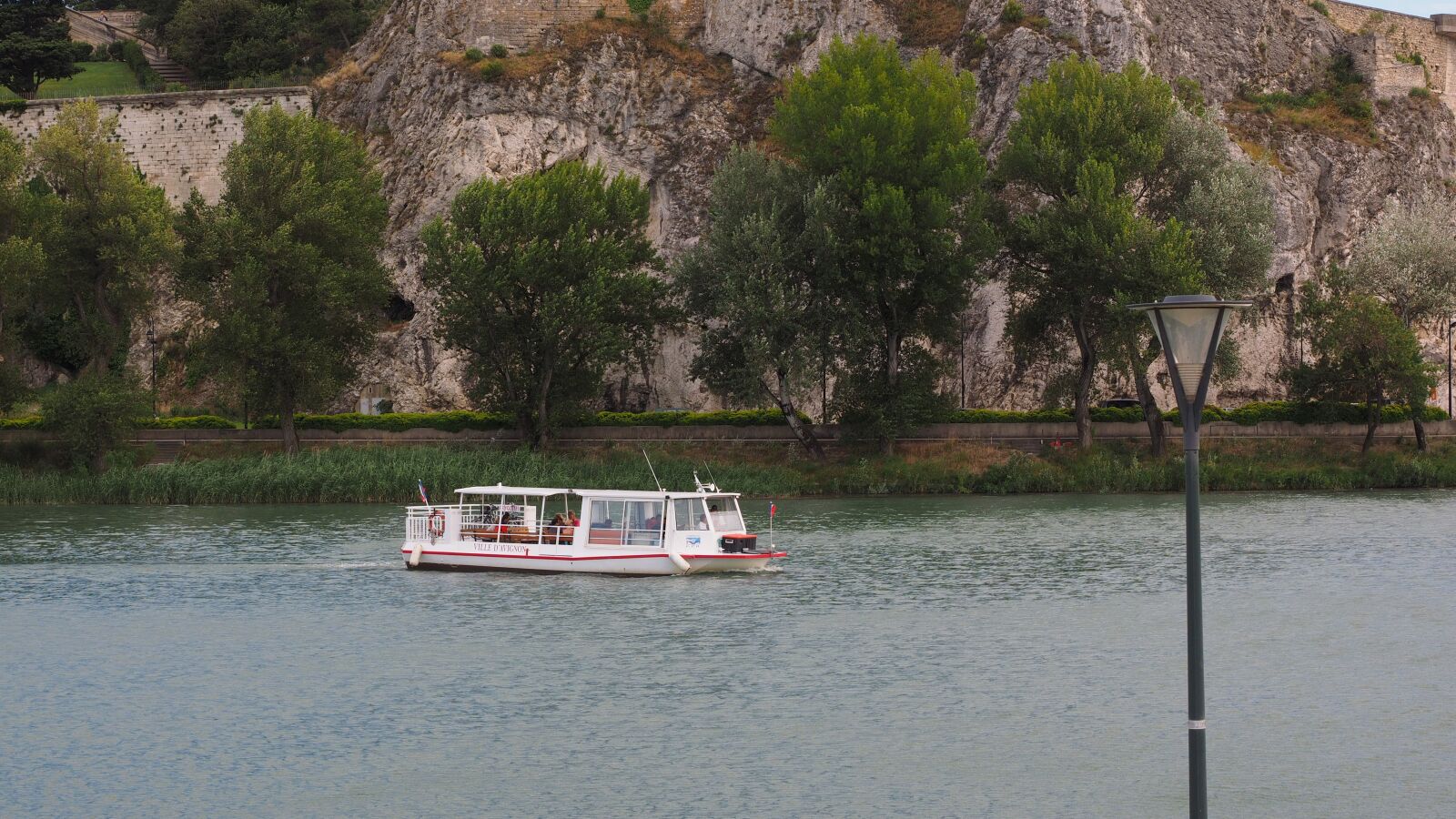 Olympus OM-D E-M1 + Olympus M.Zuiko Digital ED 12-40mm F2.8 Pro sample photo. Ferry, crossing, rhône photography