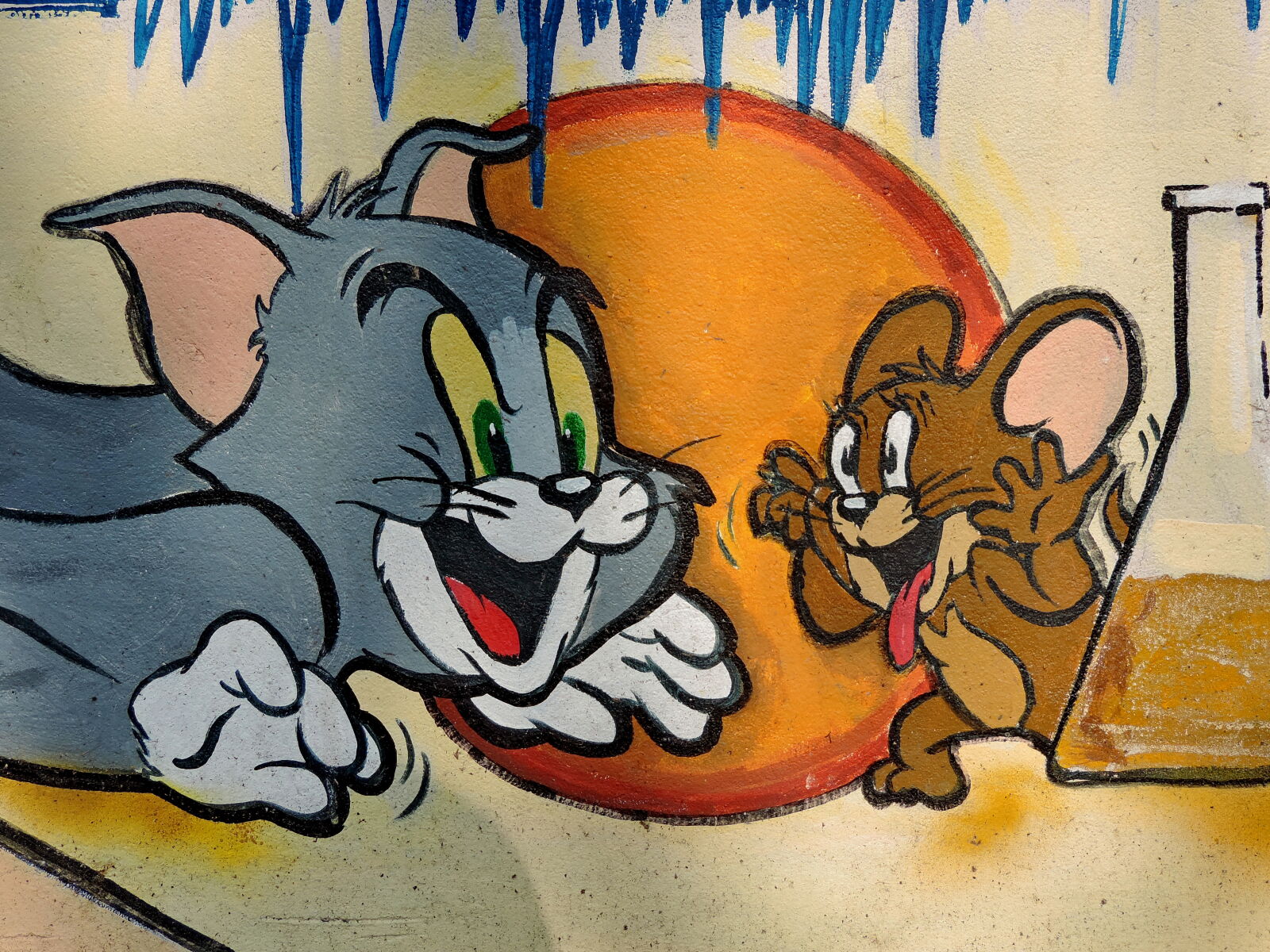 Nikon Coolpix P520 sample photo. Cartoon, cat, mouse, mural photography