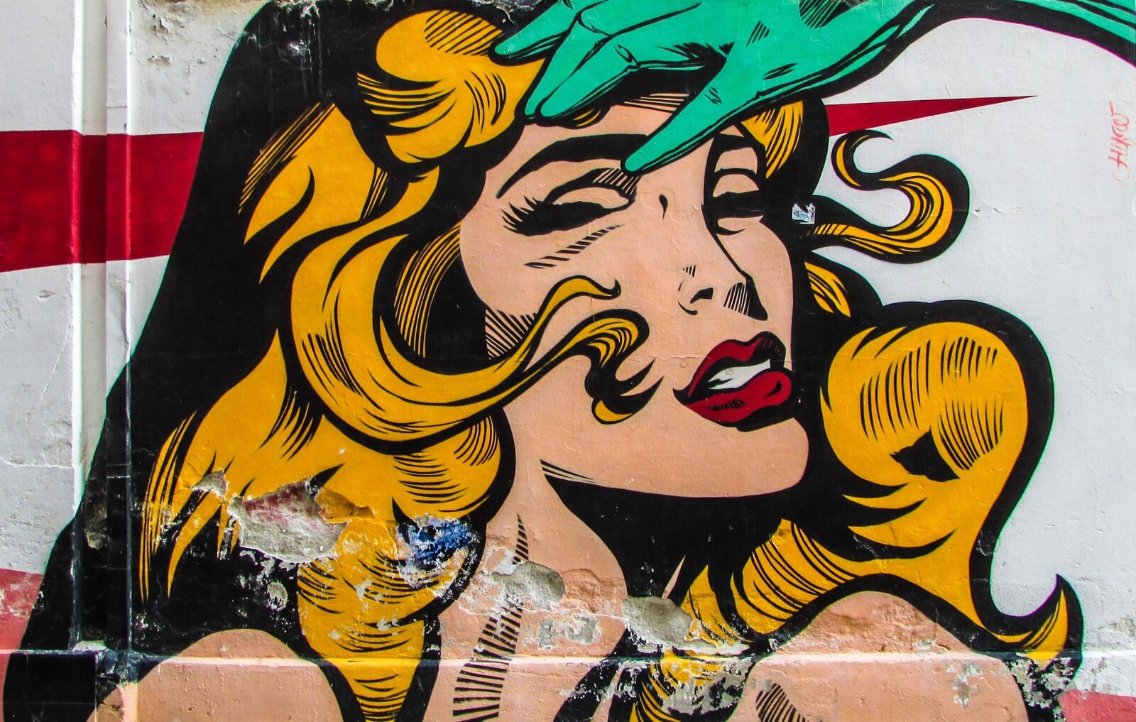 Canon PowerShot SX400 IS sample photo. Graffiti, femme fatale, woman photography