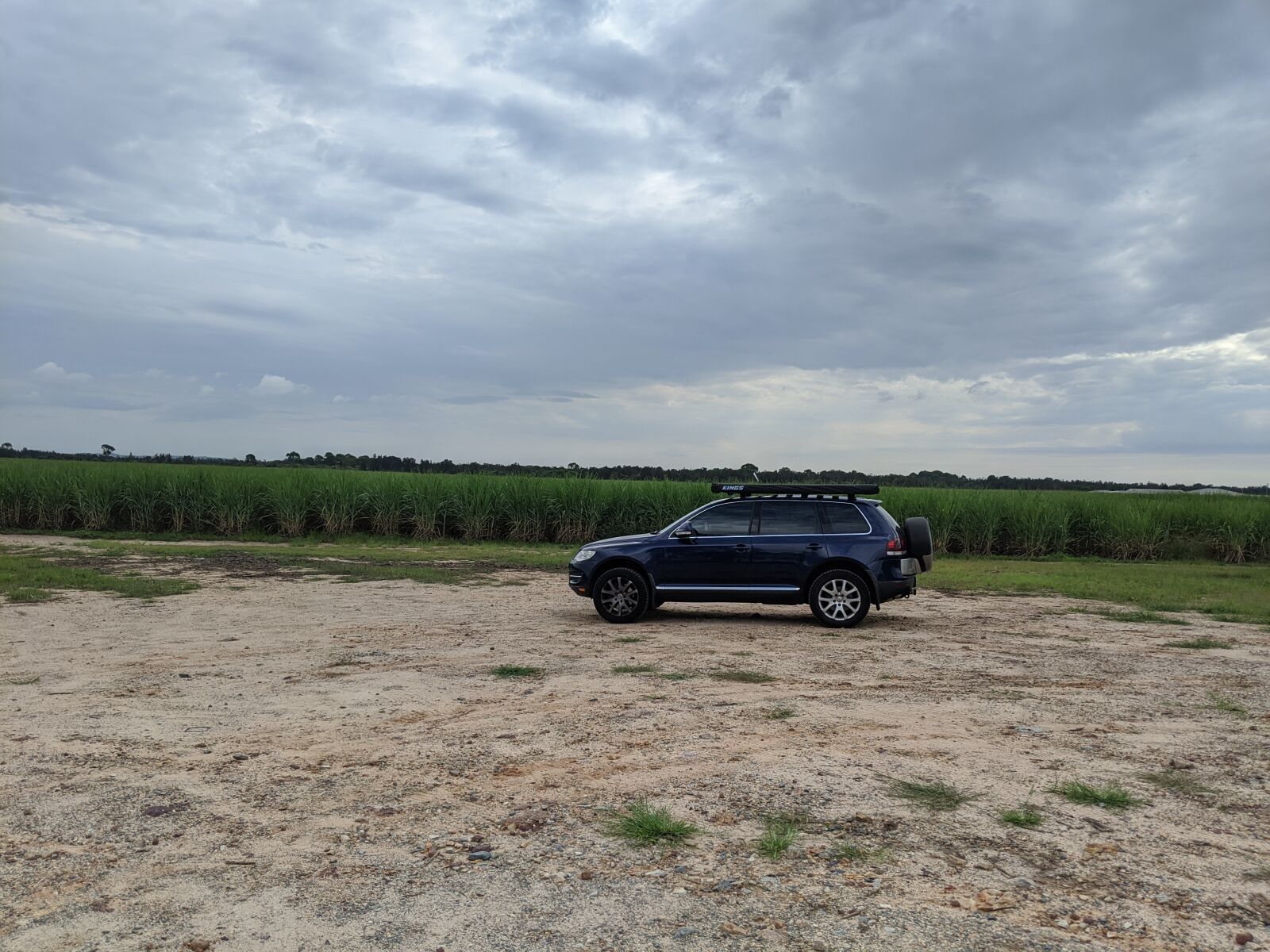 Google Pixel 3 sample photo. Tought, touareg, camping photography