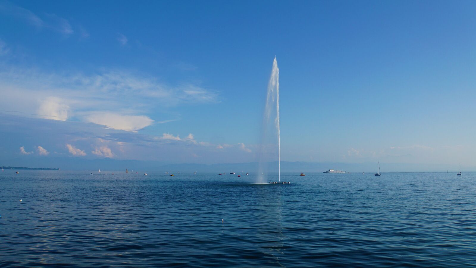 Sony E 18-200mm F3.5-6.3 OSS LE sample photo. Lake constance, friedrichshafen, water photography