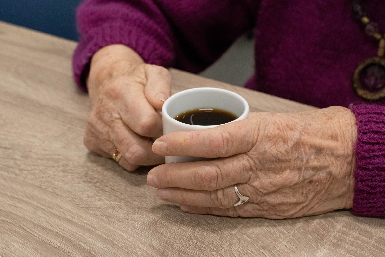 Nikon D5200 sample photo. Hand, woman, adult photography