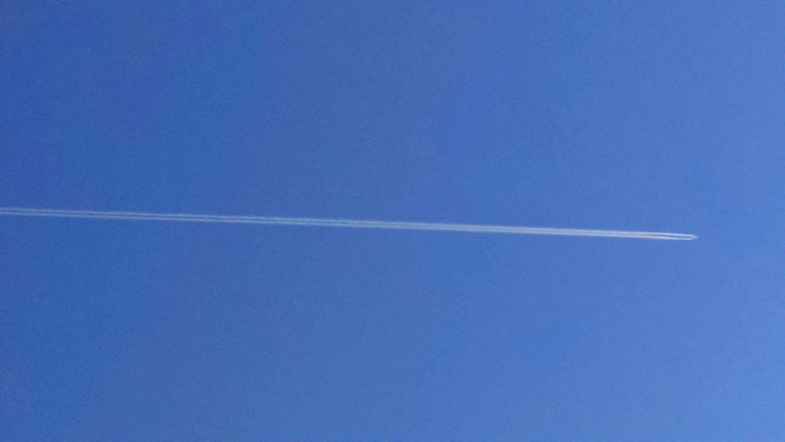 Motorola Moto X (1st Gen) sample photo. Blue, clouds, contrails, plane photography