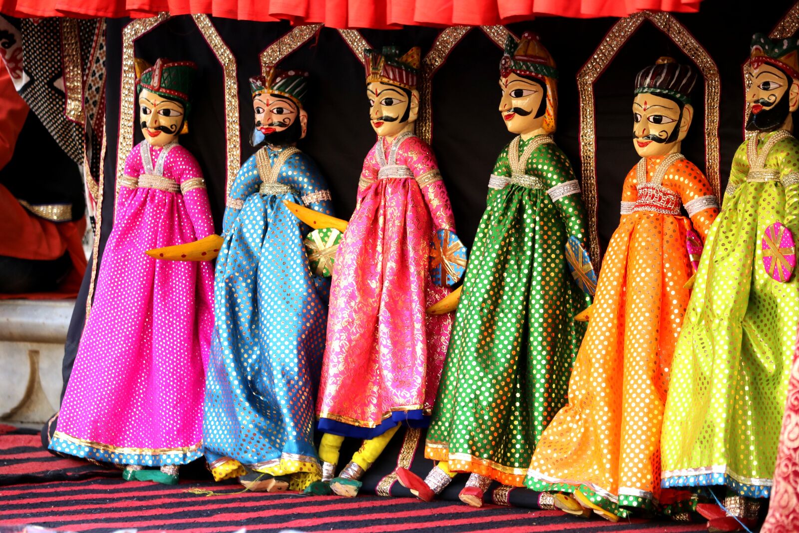 Canon EOS 750D (EOS Rebel T6i / EOS Kiss X8i) sample photo. Dolls, dying of the photography