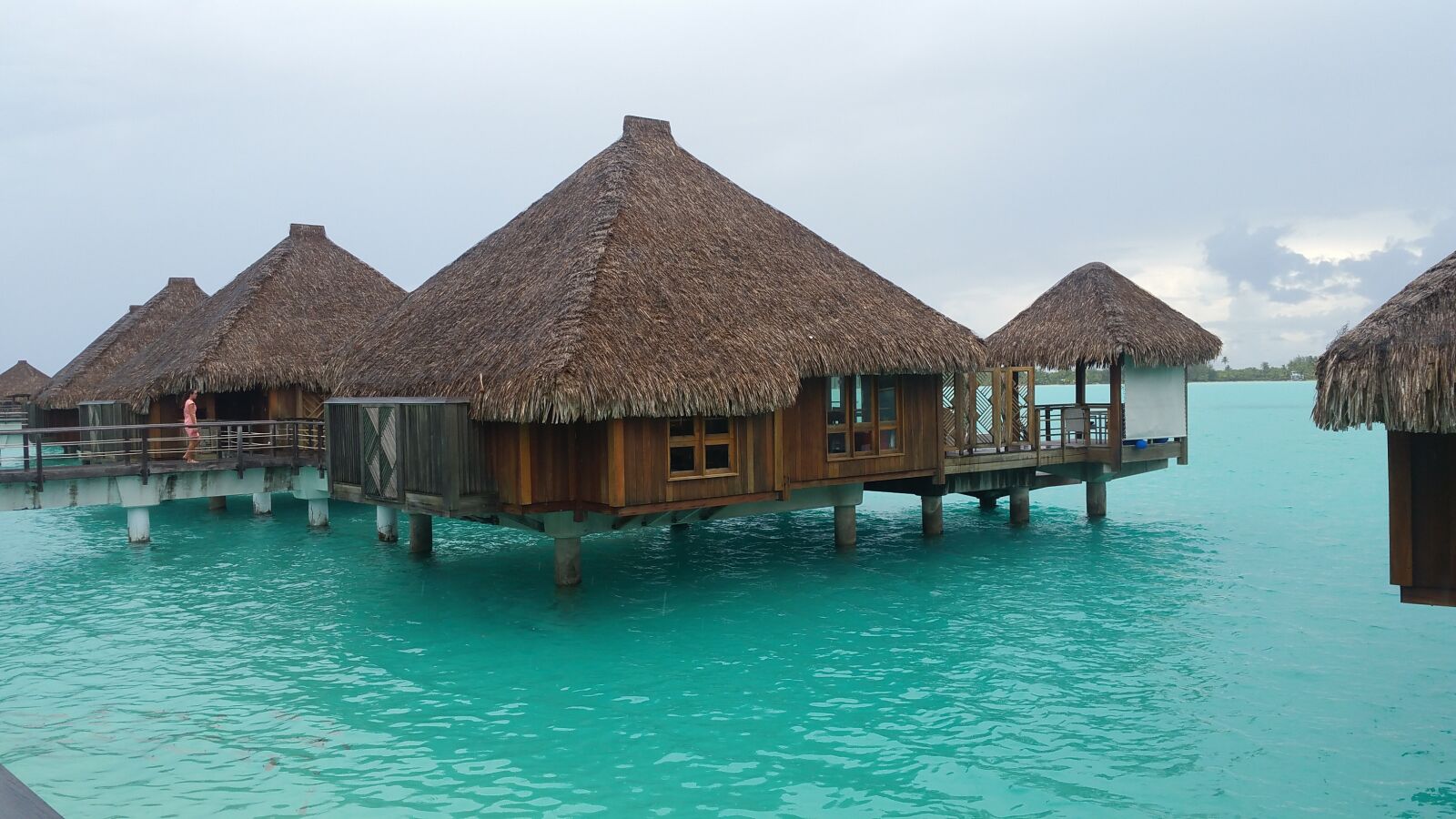 Samsung Galaxy Note4 sample photo. Bora bora, over water photography