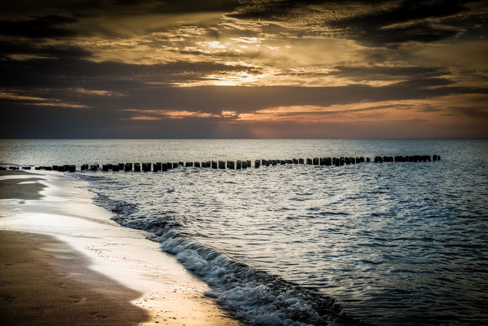 Pentax K-S2 sample photo. Evening sky, sea, breakwater photography