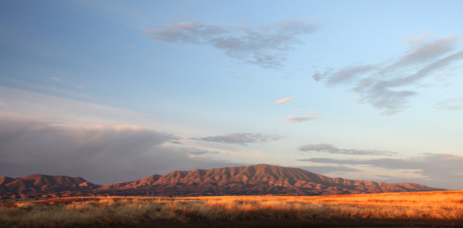 Canon EOS 500D (EOS Rebel T1i / EOS Kiss X3) sample photo. Brown, rocky, mountain photography