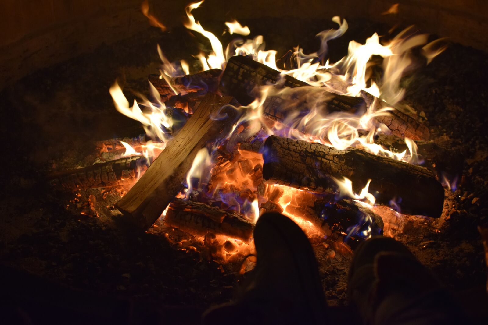 Nikon D3300 sample photo. Fire, camp, winter photography