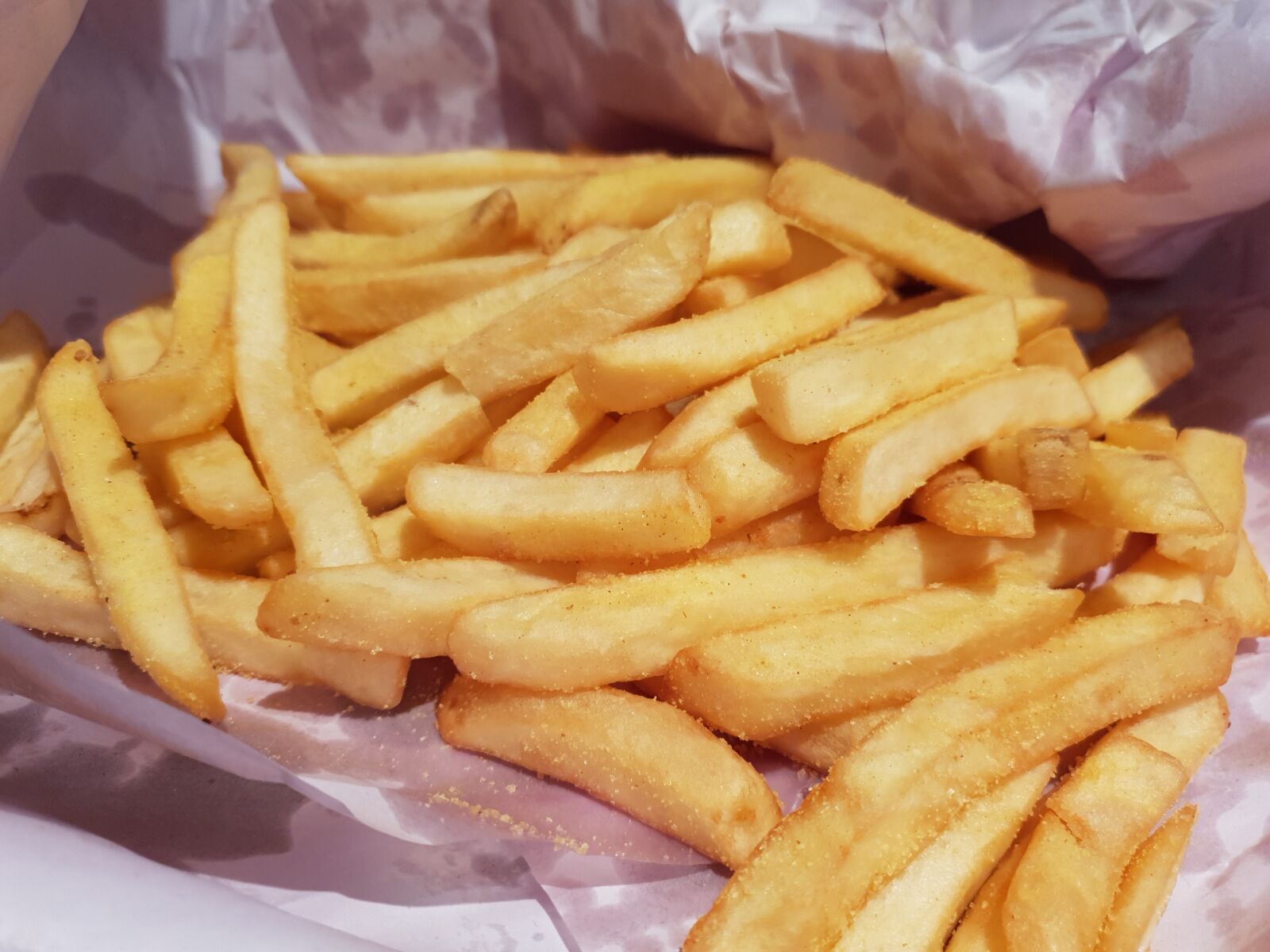 Samsung Galaxy S10 sample photo. Chips, potatoes, french fries photography
