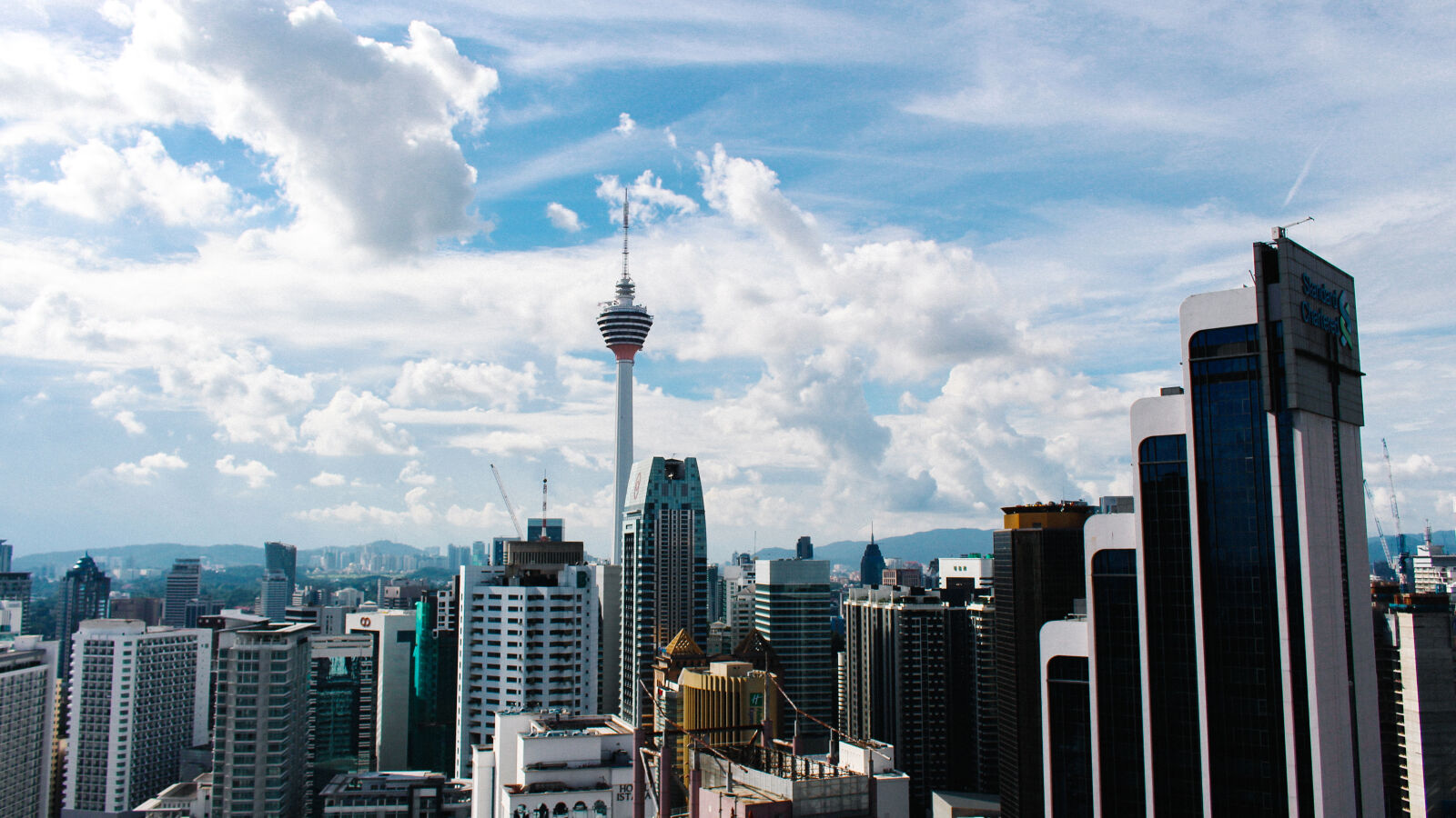 Canon EOS 700D (EOS Rebel T5i / EOS Kiss X7i) sample photo. Aerial, view, architecture, buildings photography