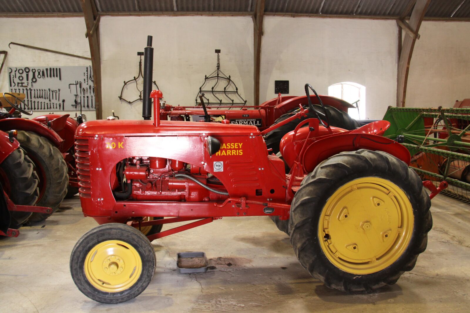 Canon EOS 50D sample photo. Red, tractor, museum photography