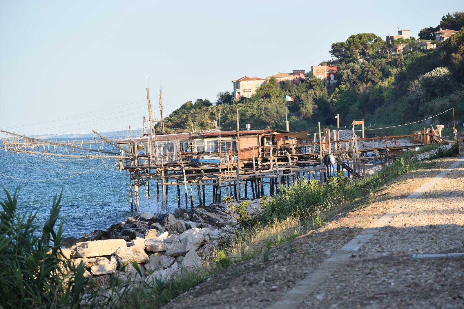 Nikon D5600 sample photo. Overflow, costa, sea photography