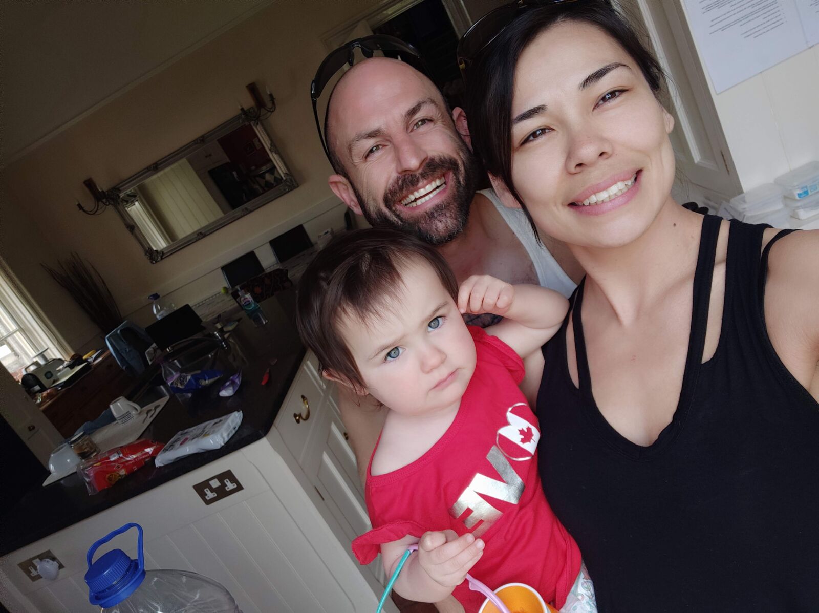Xiaomi MI 8 sample photo. Family, wife, happy photography