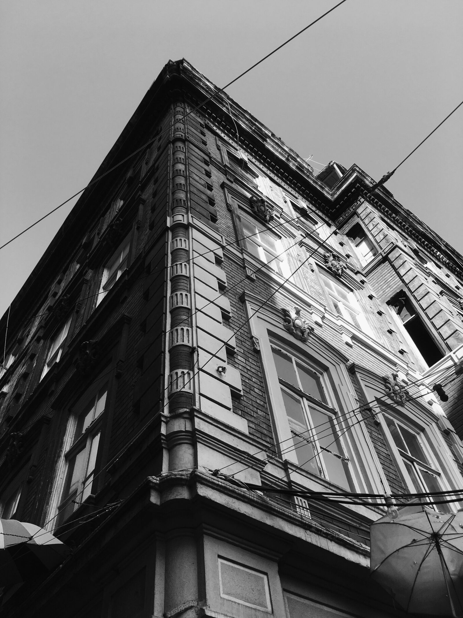iPhone SE back camera 4.15mm f/2.2 sample photo. Istanbul, karaköy, turkey photography