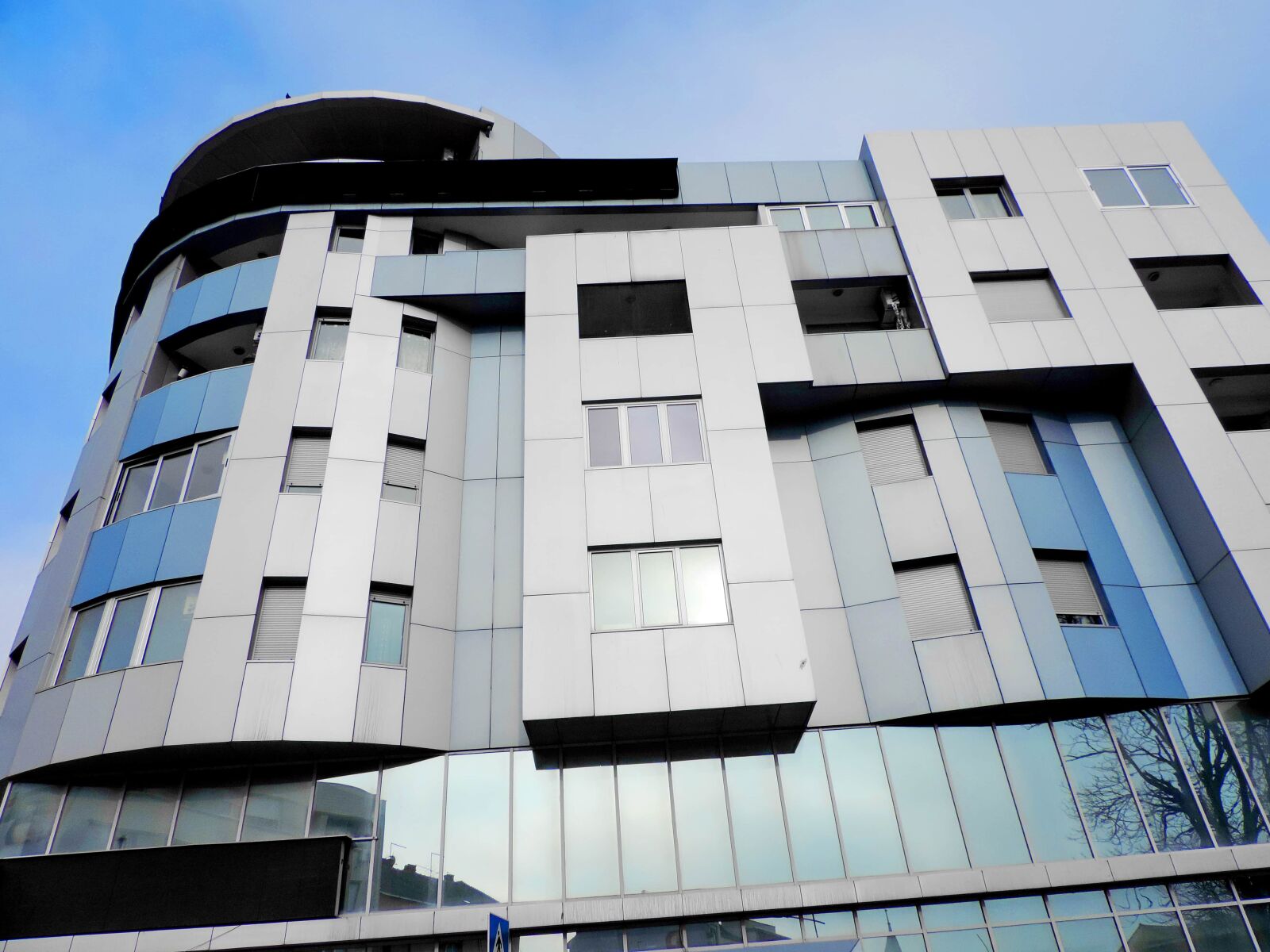 Nikon Coolpix P520 sample photo. Architecture, modern, building, office photography