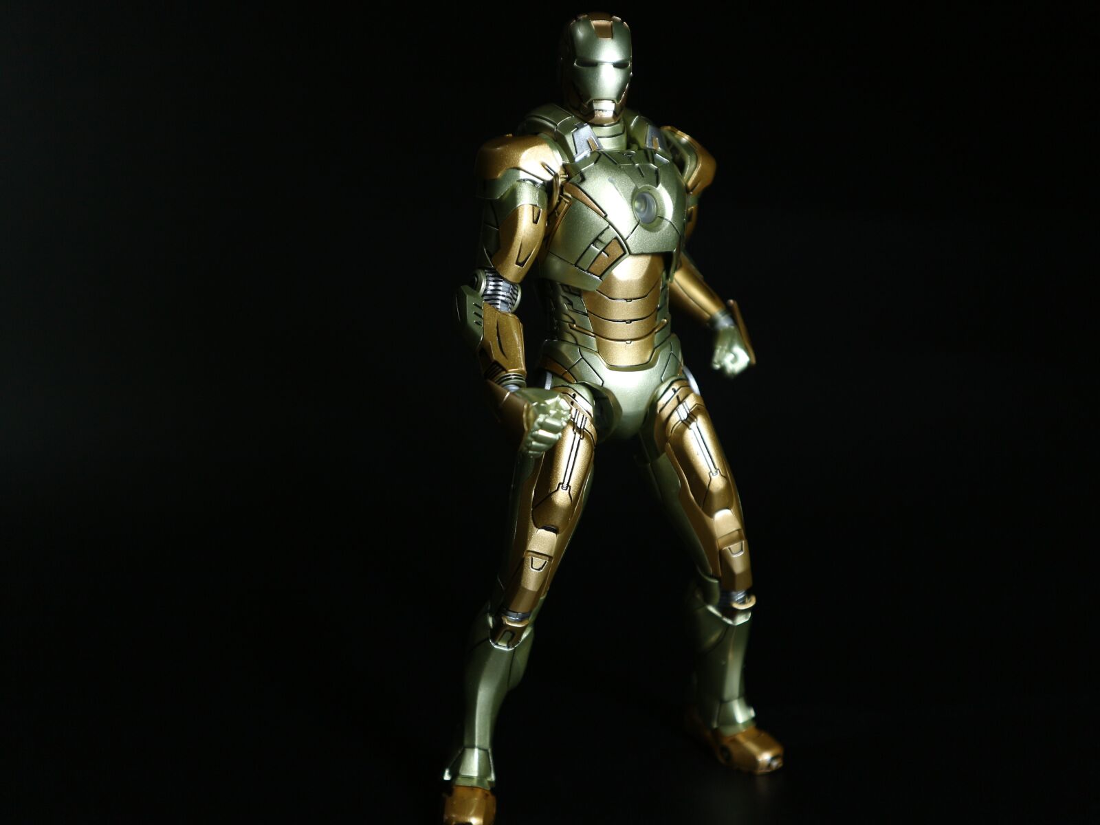 Canon EOS M10 sample photo. Iron man, marvel, superhero photography