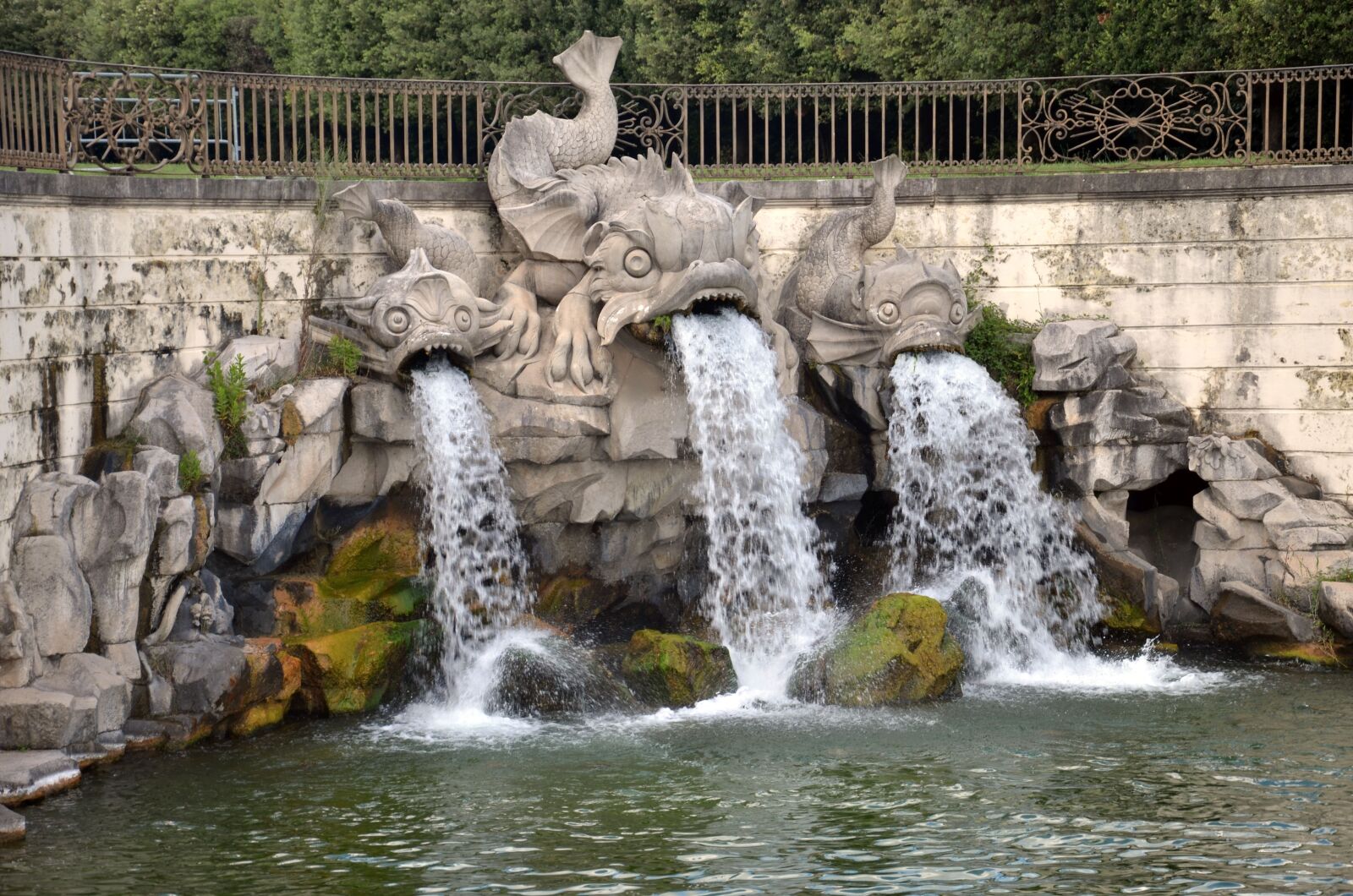 Nikon D7000 sample photo. Fontana, the royal palace photography