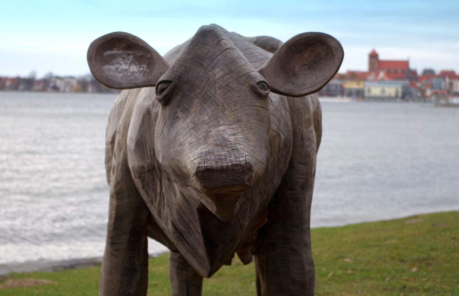 Pentax K-30 sample photo. Cow, animal sculpture, wood photography