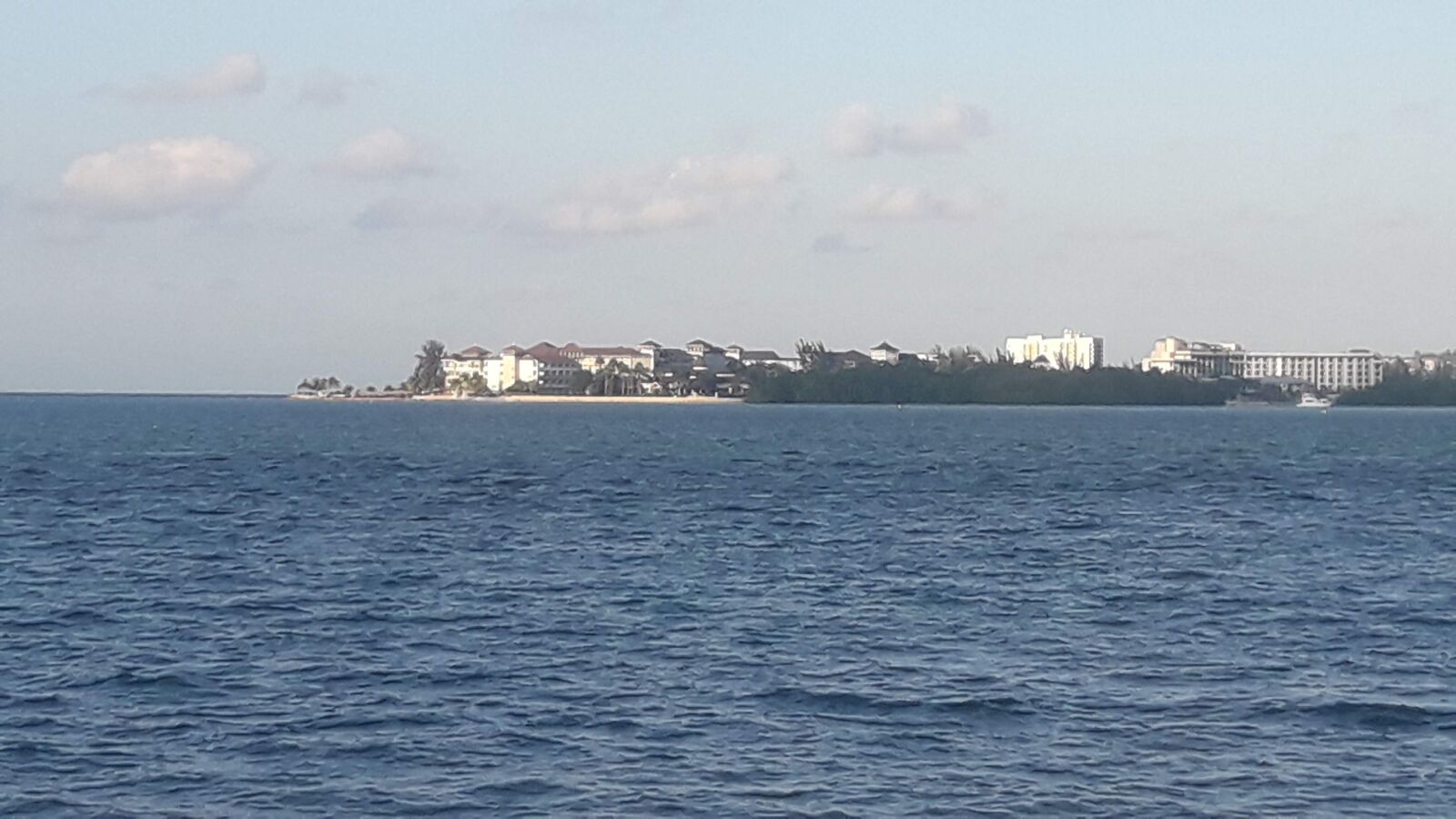 Samsung Galaxy J7 Neo sample photo. Horizon, sea, caribbean photography