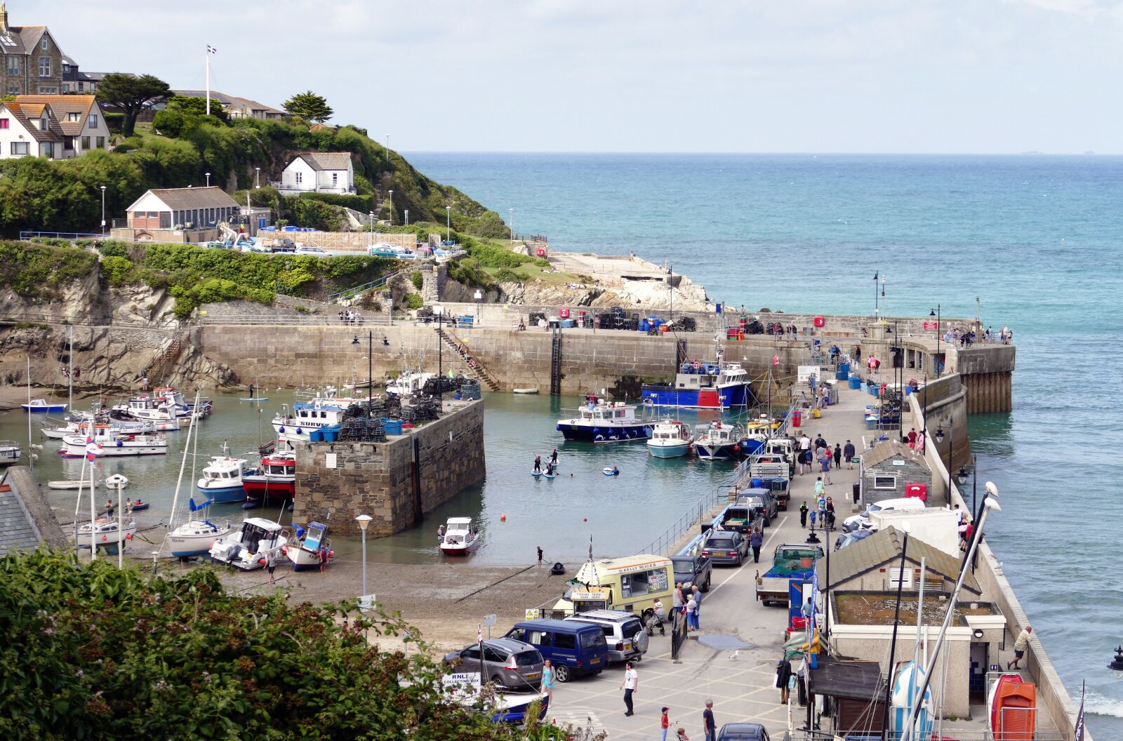 Panasonic Lumix DMC-FZ1000 sample photo. Newquay, cornwall, england photography