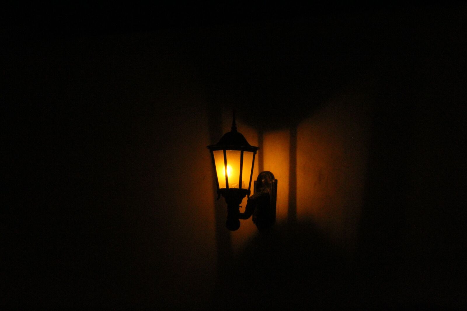 Canon EOS 1300D (EOS Rebel T6 / EOS Kiss X80) sample photo. Light, lighthouse, architecture photography