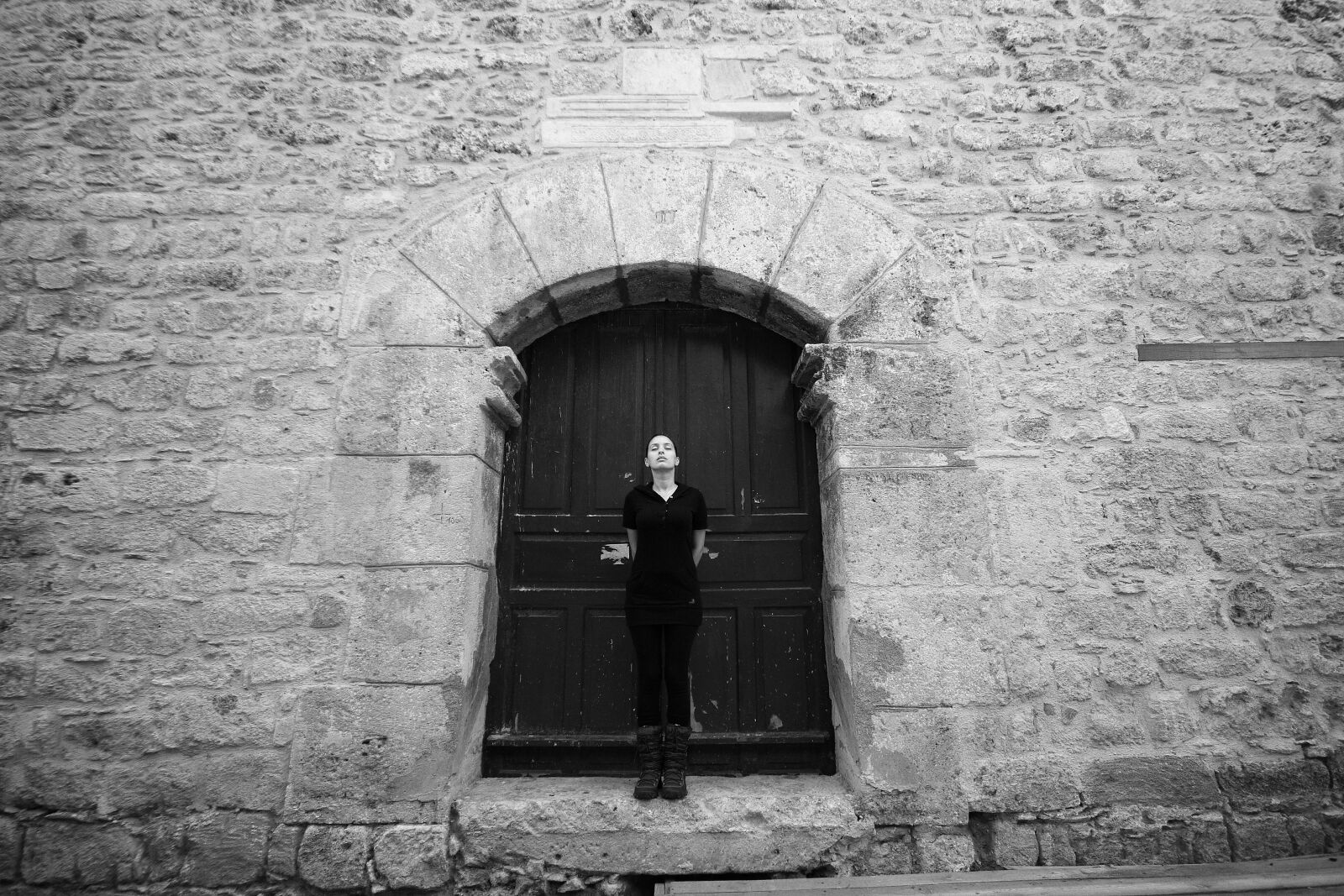 Canon EOS 40D sample photo. Black and white, human photography