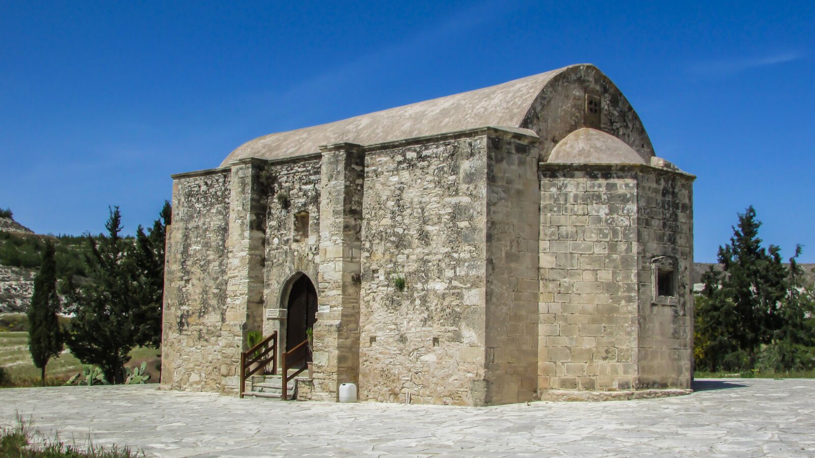 Canon PowerShot SX400 IS sample photo. Cyprus, avdellero, chapel photography