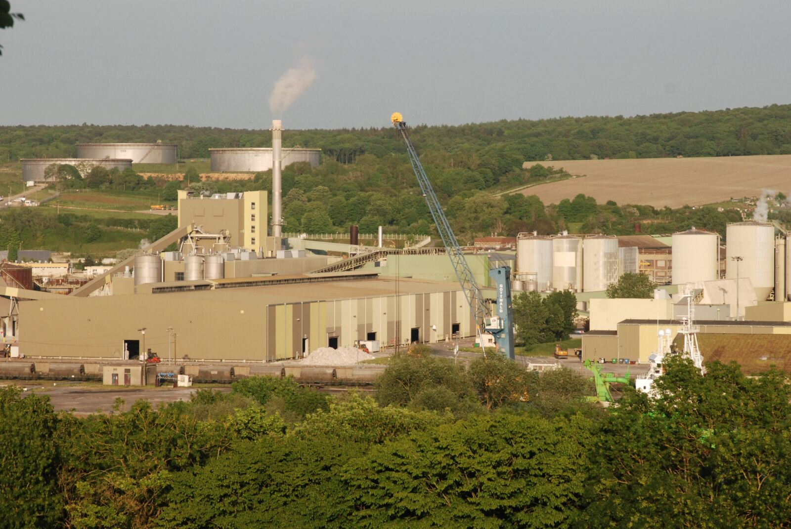 Nikon D80 sample photo. Nature, industrial, air pollution photography