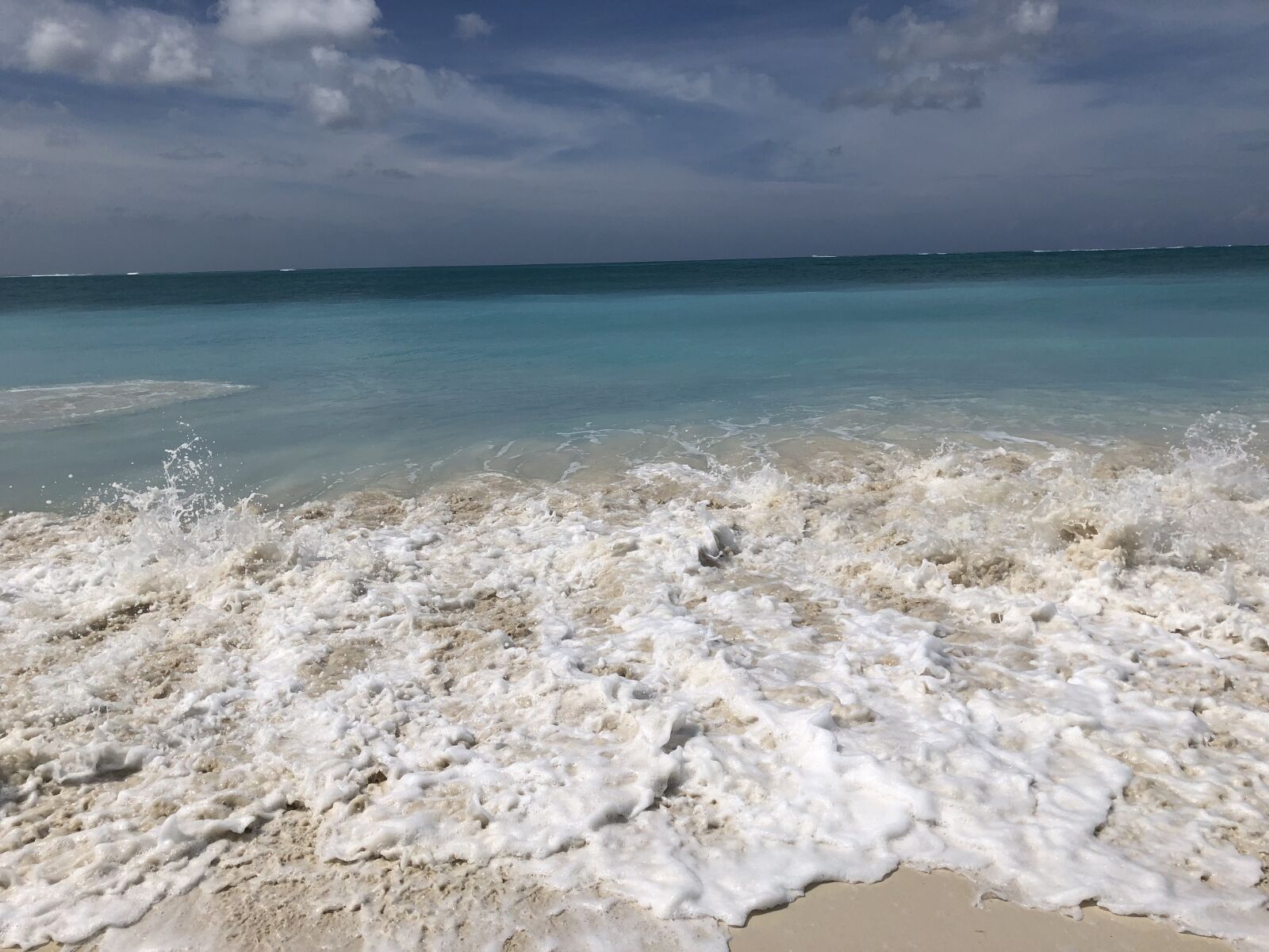 Apple iPhone 8 sample photo. Ocean, wave, sea photography