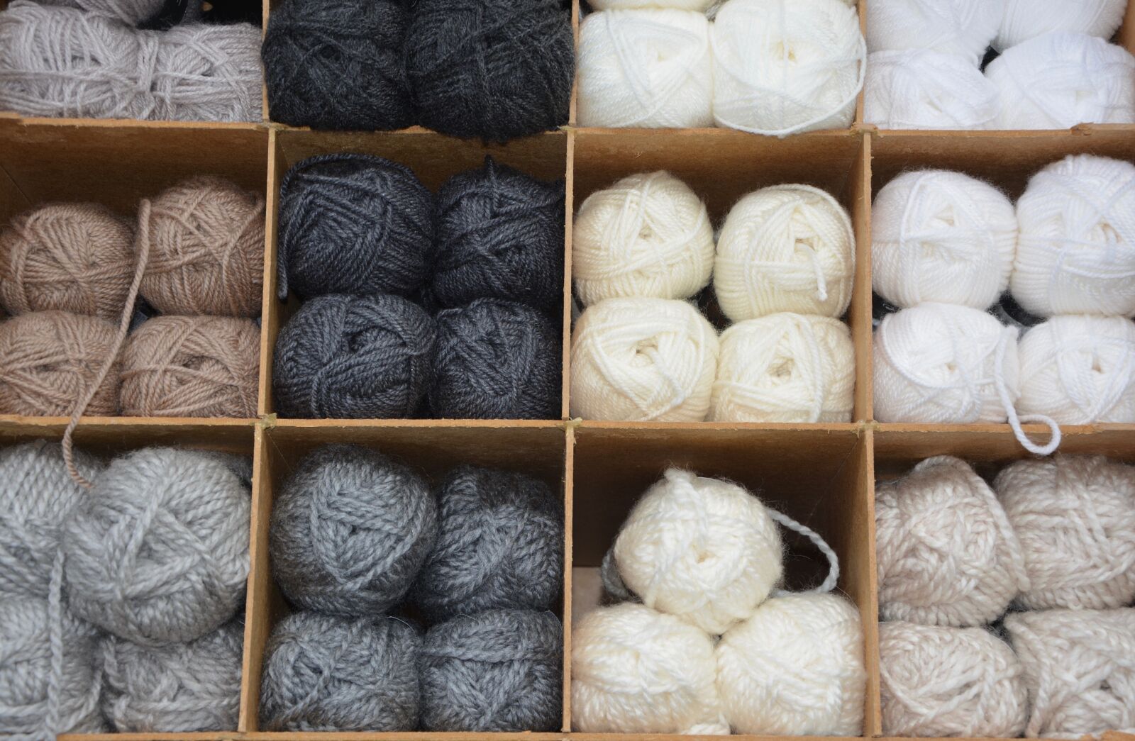 Nikon D5200 sample photo. Balls of wool, colors photography