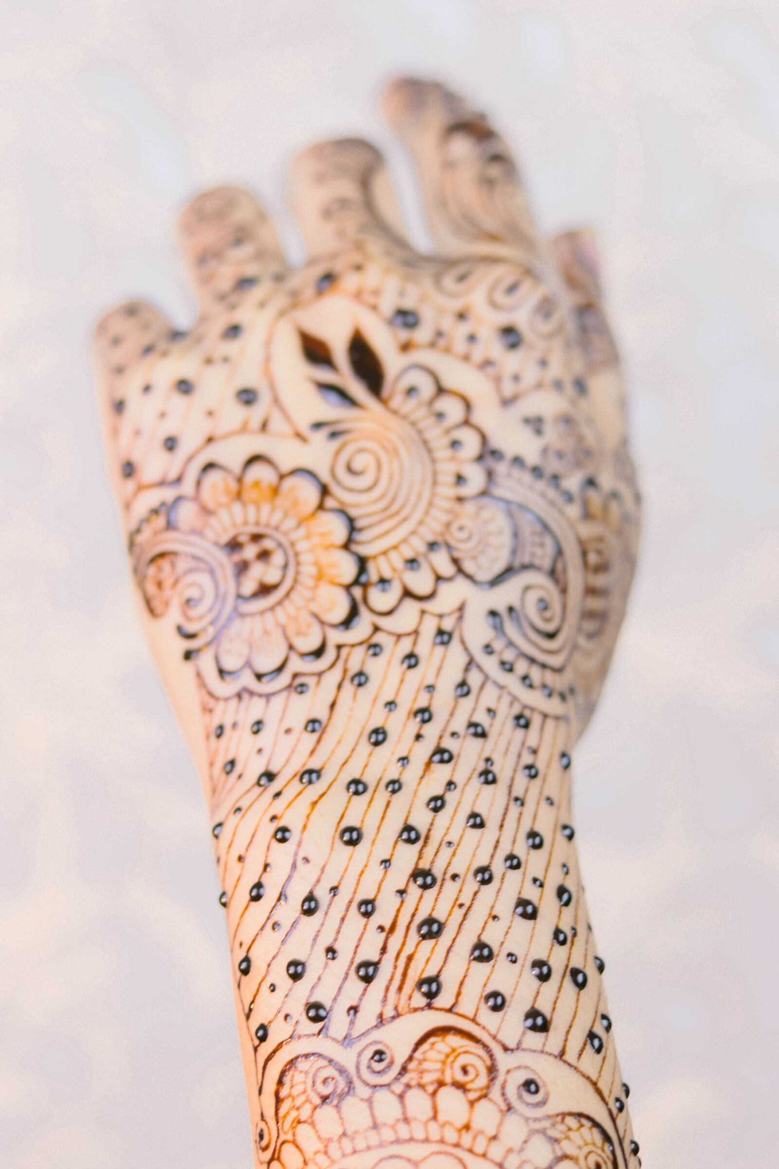 Canon EOS 80D sample photo. Henna, bride, wedding photography