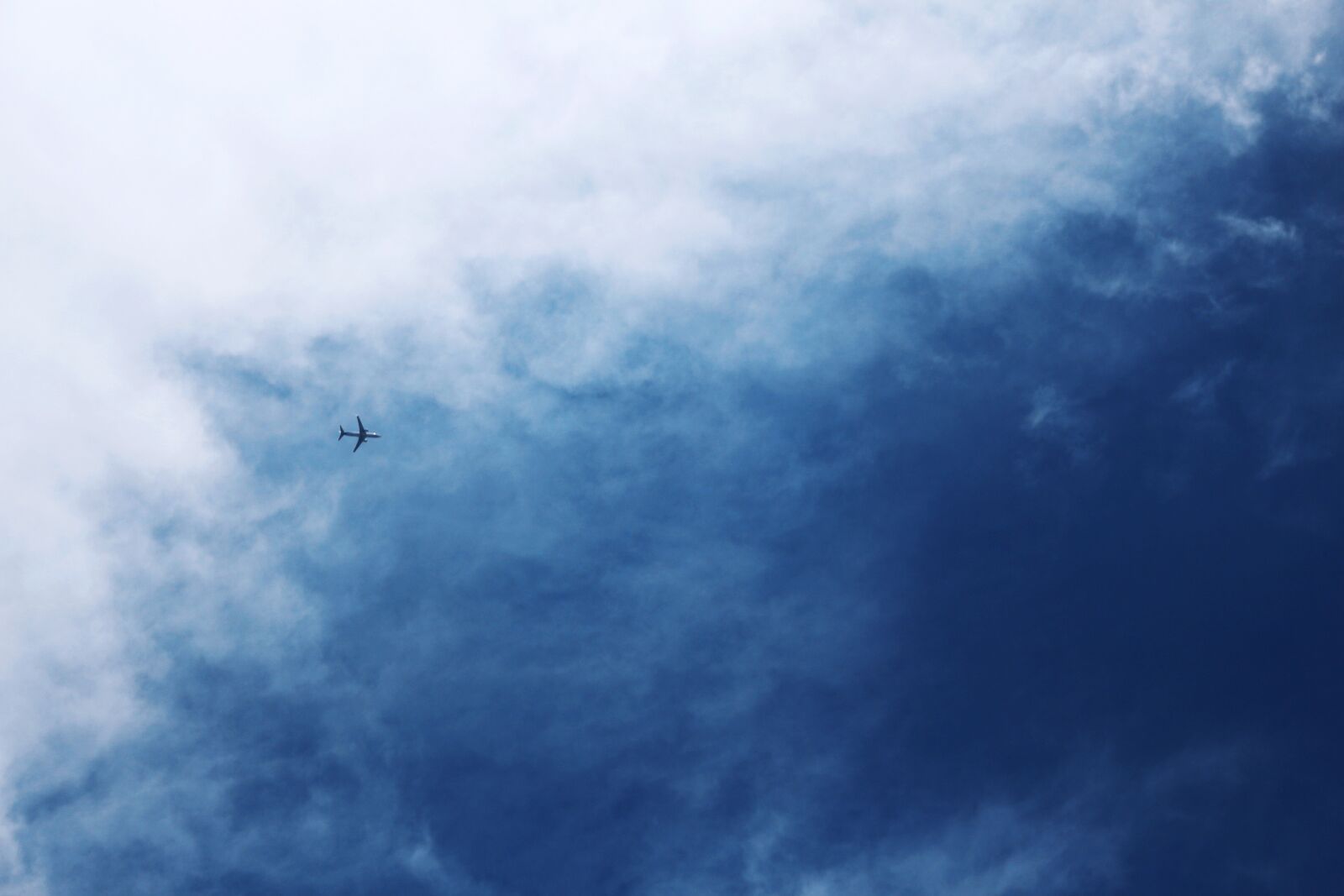 Canon EOS 700D (EOS Rebel T5i / EOS Kiss X7i) sample photo. Sky, shenzhen, aircraft photography