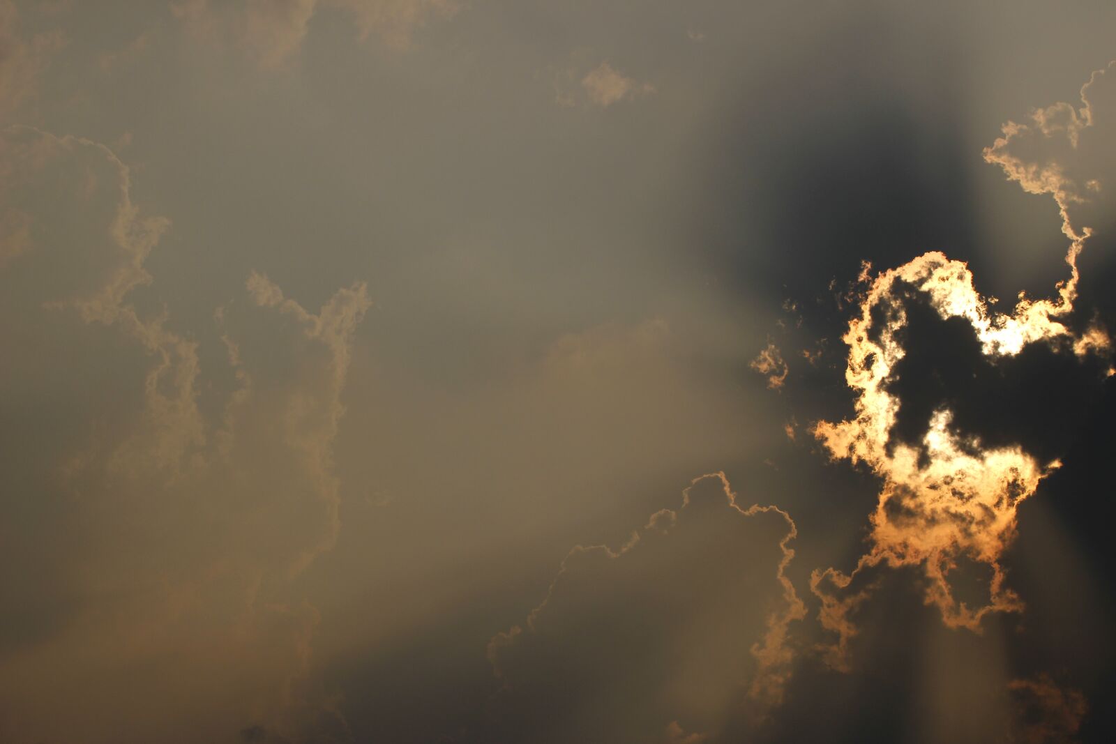 Canon EF 70-200mm F2.8L USM sample photo. Cloud, sunshine, sky photography