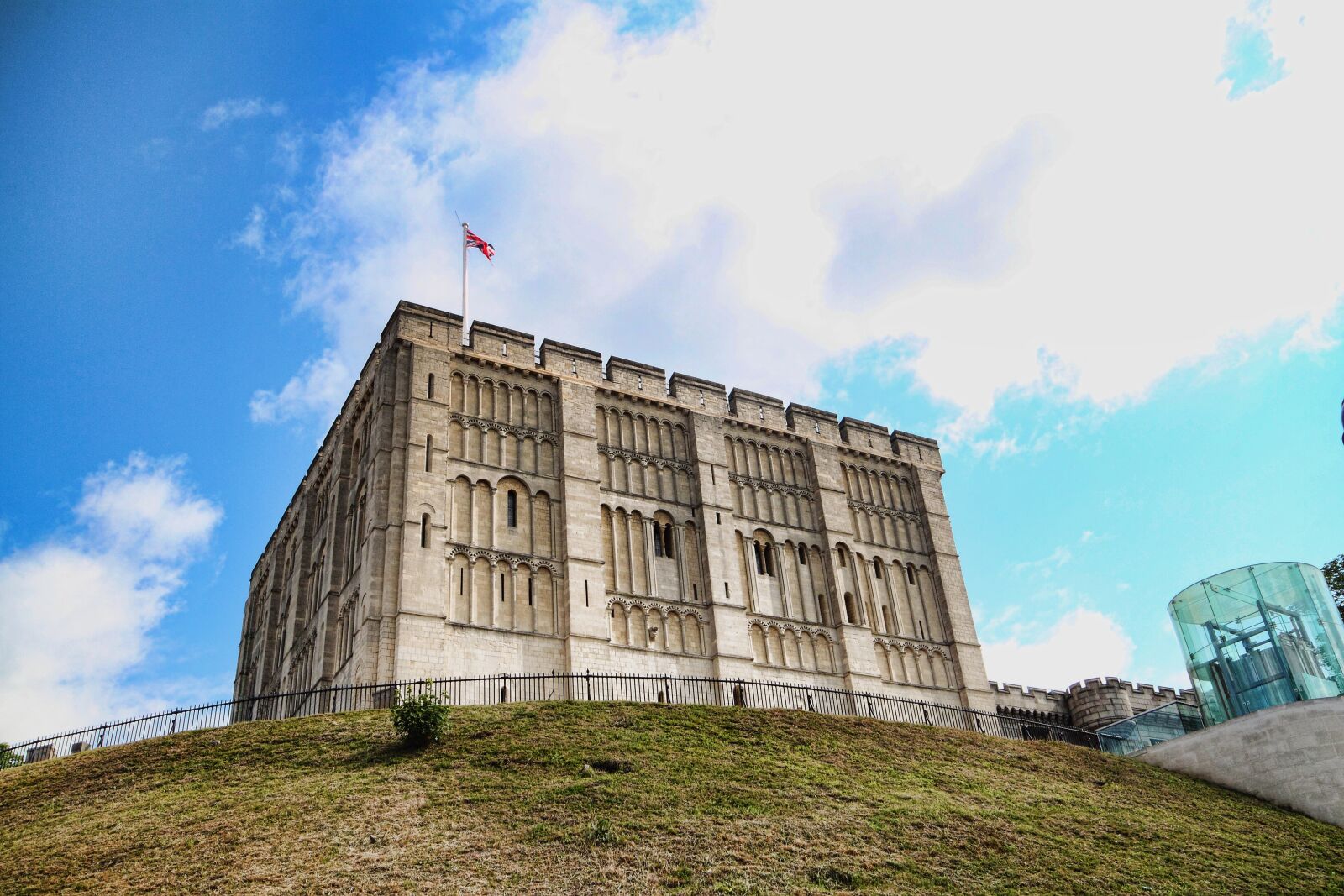 Canon EOS 500D (EOS Rebel T1i / EOS Kiss X3) sample photo. Castle, old, architecture photography