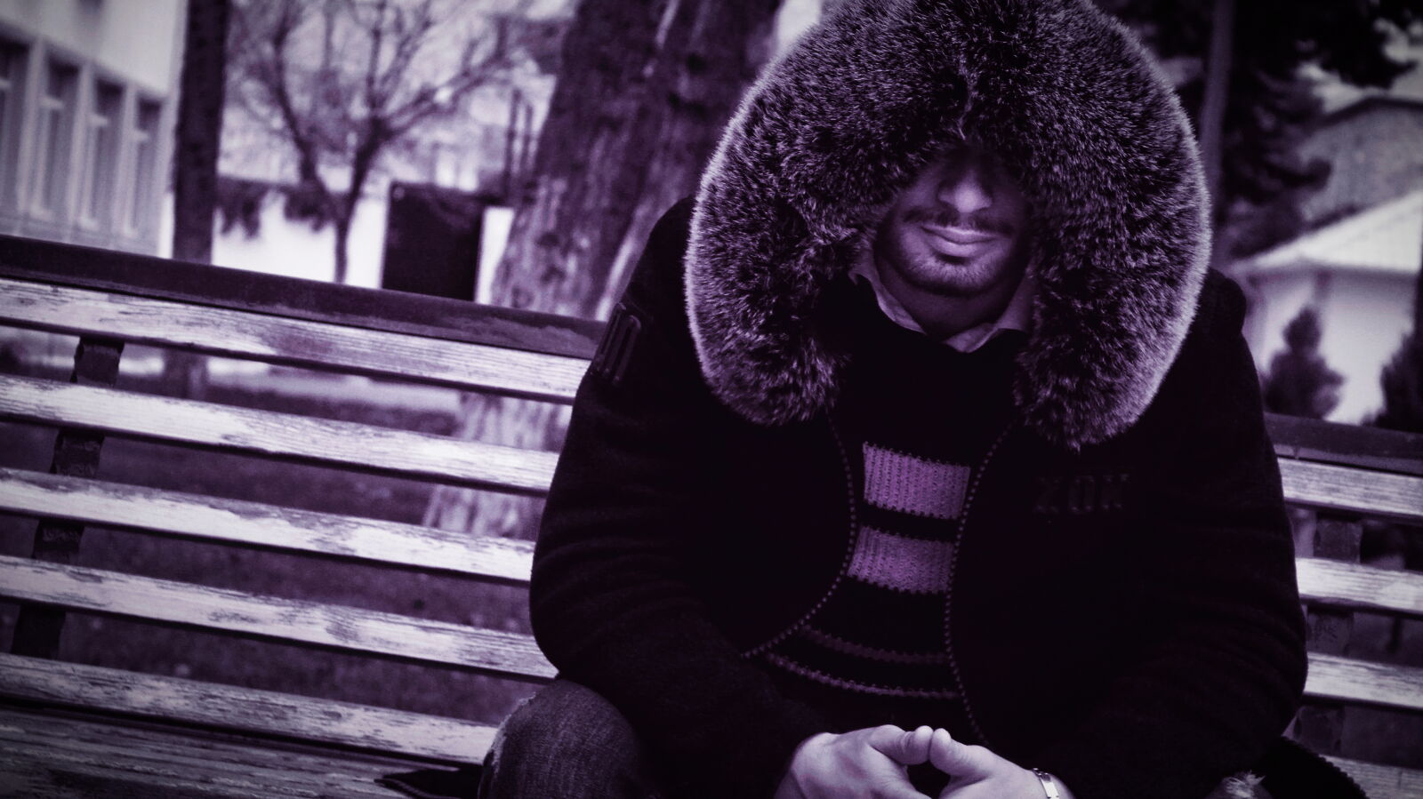 Canon EOS 600D (Rebel EOS T3i / EOS Kiss X5) sample photo. Adult, bench, blur, close photography