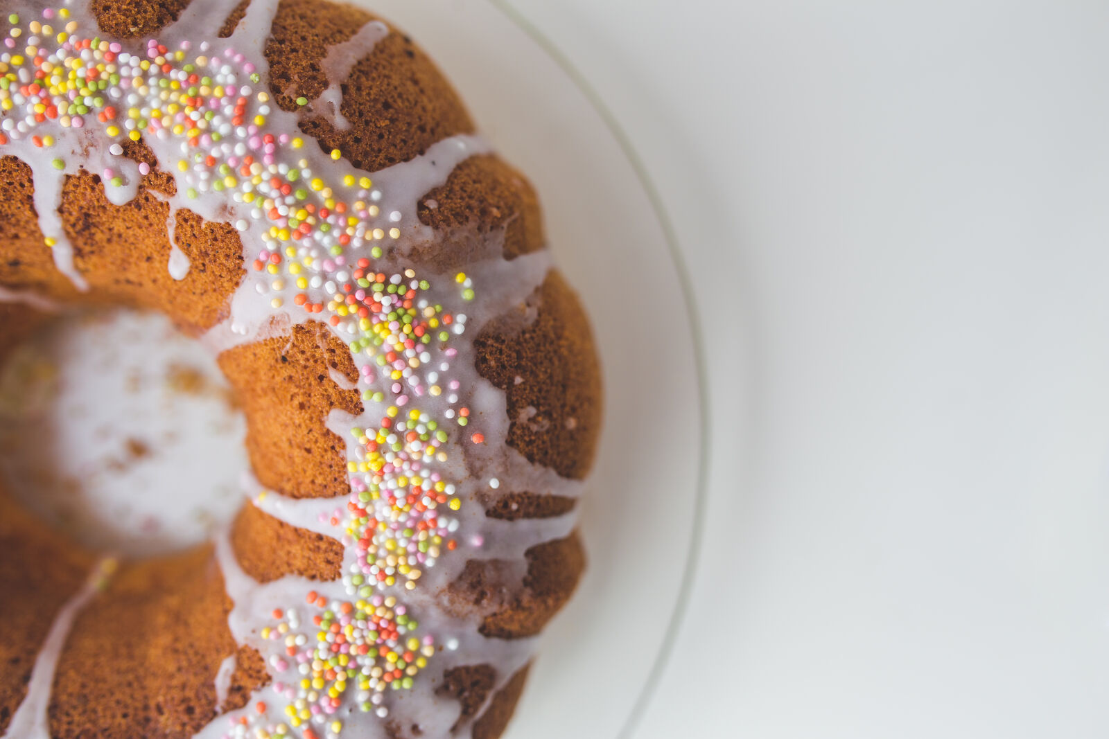 Canon EOS 6D + Sigma 35mm F1.4 DG HSM Art sample photo. Easter, cake, with, colorful photography